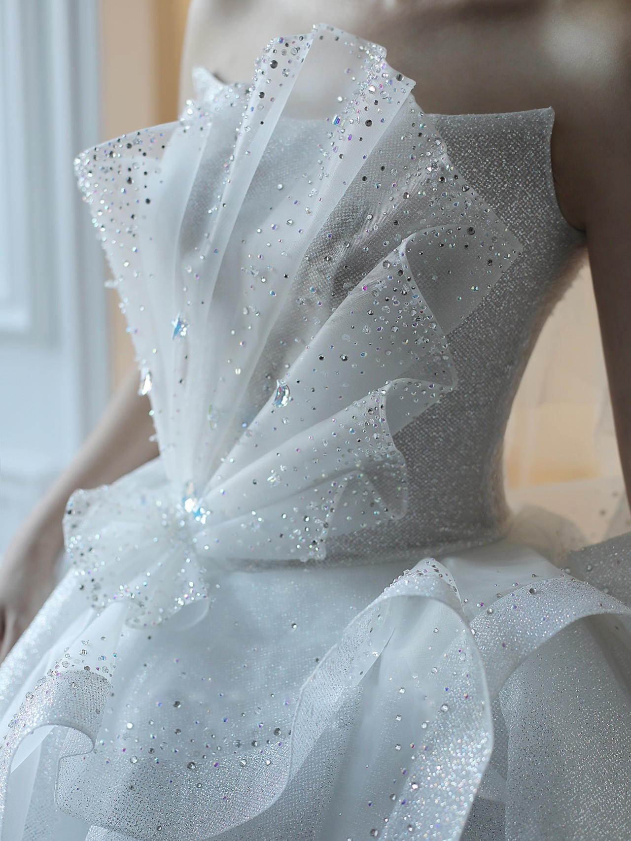 送全天跟妆  主纱+中式+敬酒服 送伴娘服