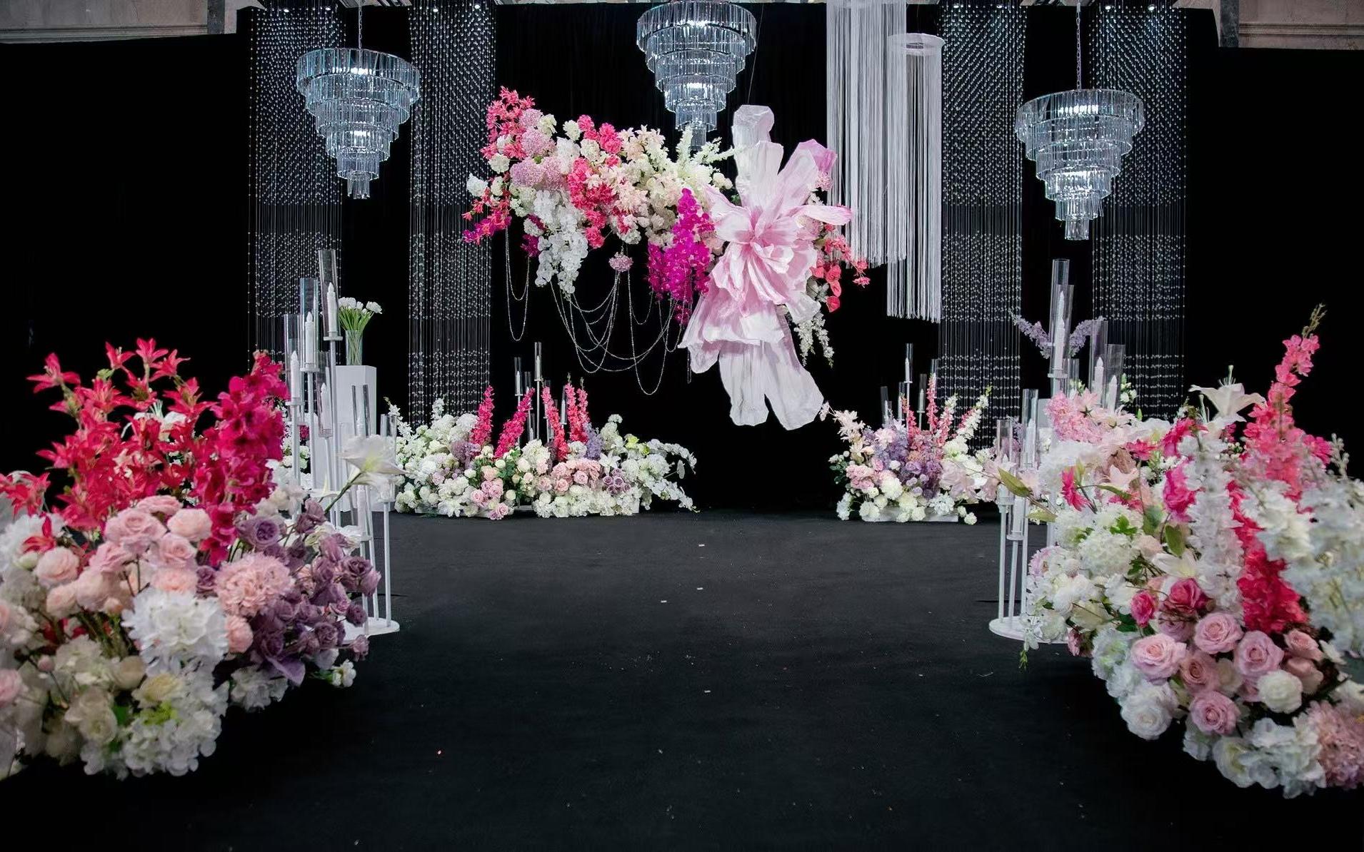 玫粉色鮮花水晶流蘇婚禮策劃布置