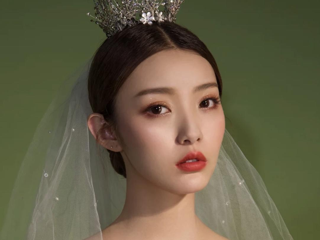 【疫情期间跟妆+婚纱组合】超值7件套+3套妆面。