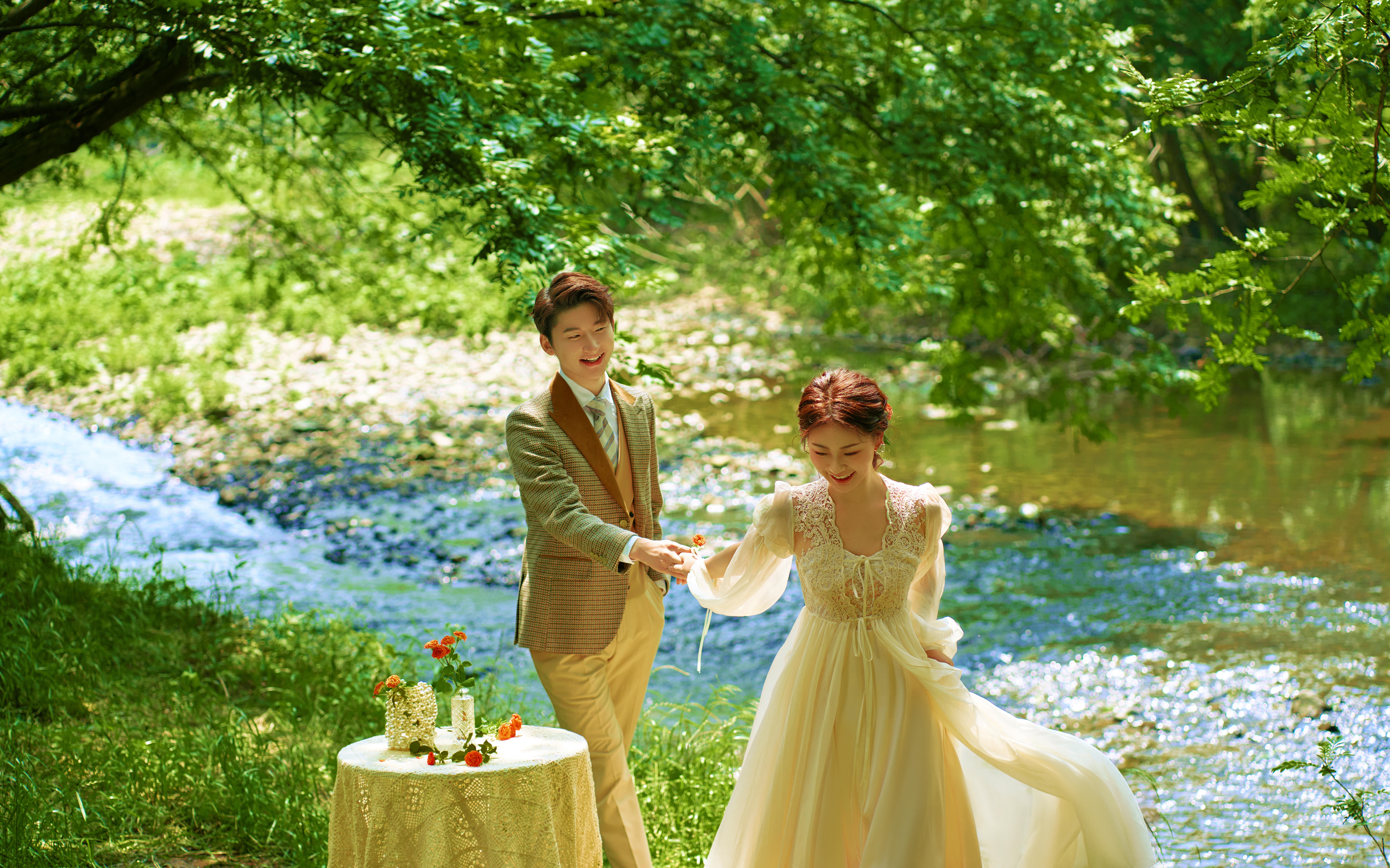 【梵希視覺】誤入綠野仙境┃自帶柔光的森系婚紗照