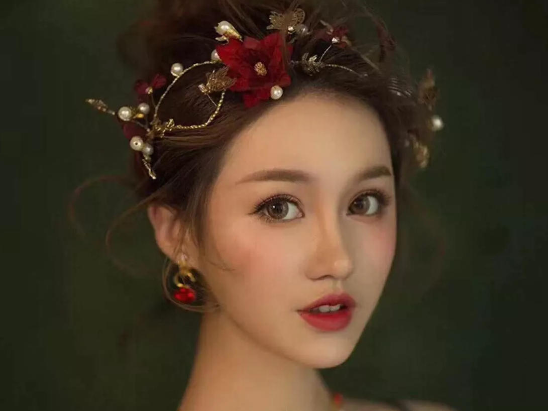 一场接亲+一场摆酒跟妆(送妈妈妆两个或伴娘妆）