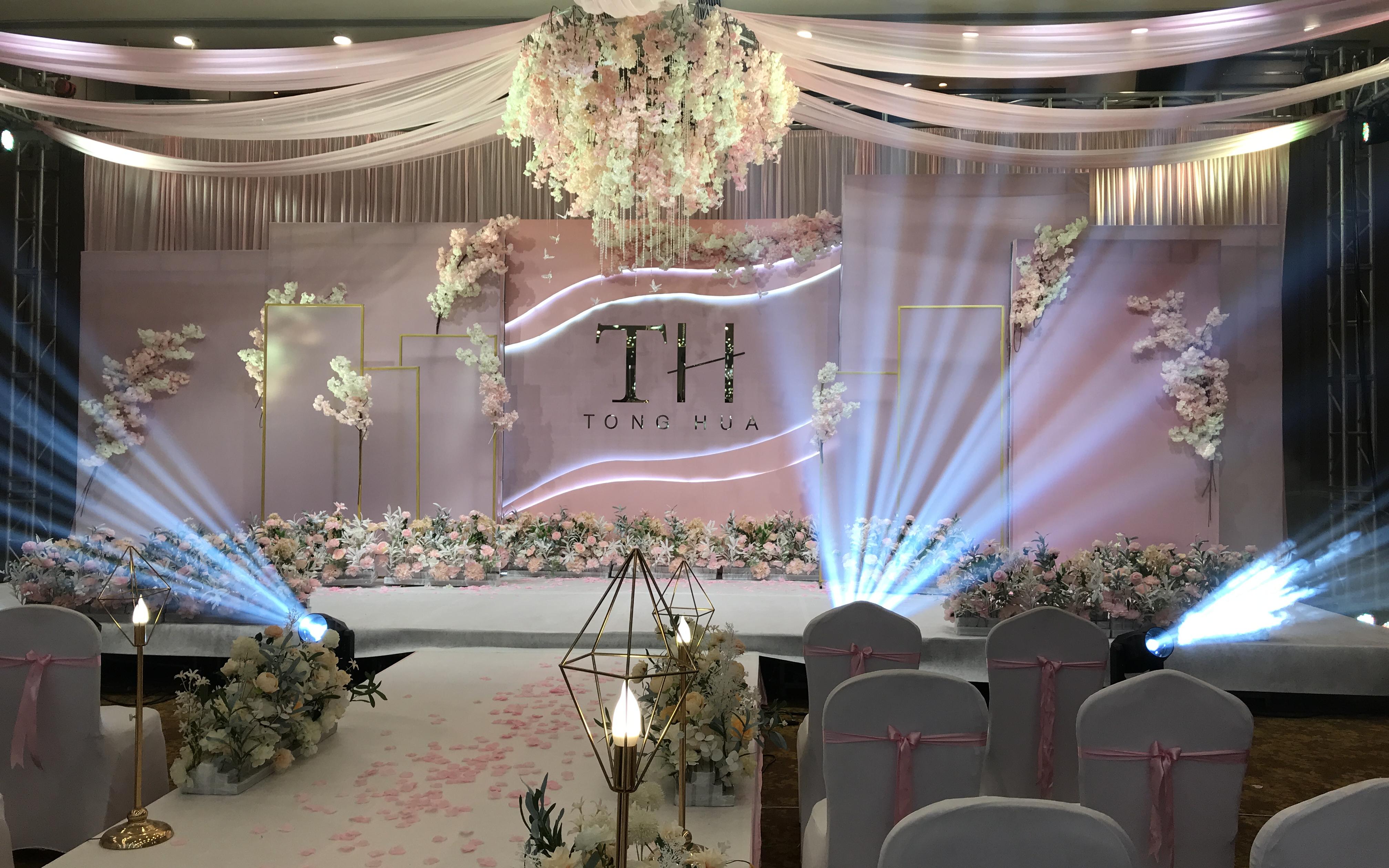 美刻婚礼  粉色系婚礼现场 