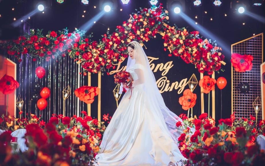 【無为婚礼艺术】热烈的红色与冷峻的黑色完美契合