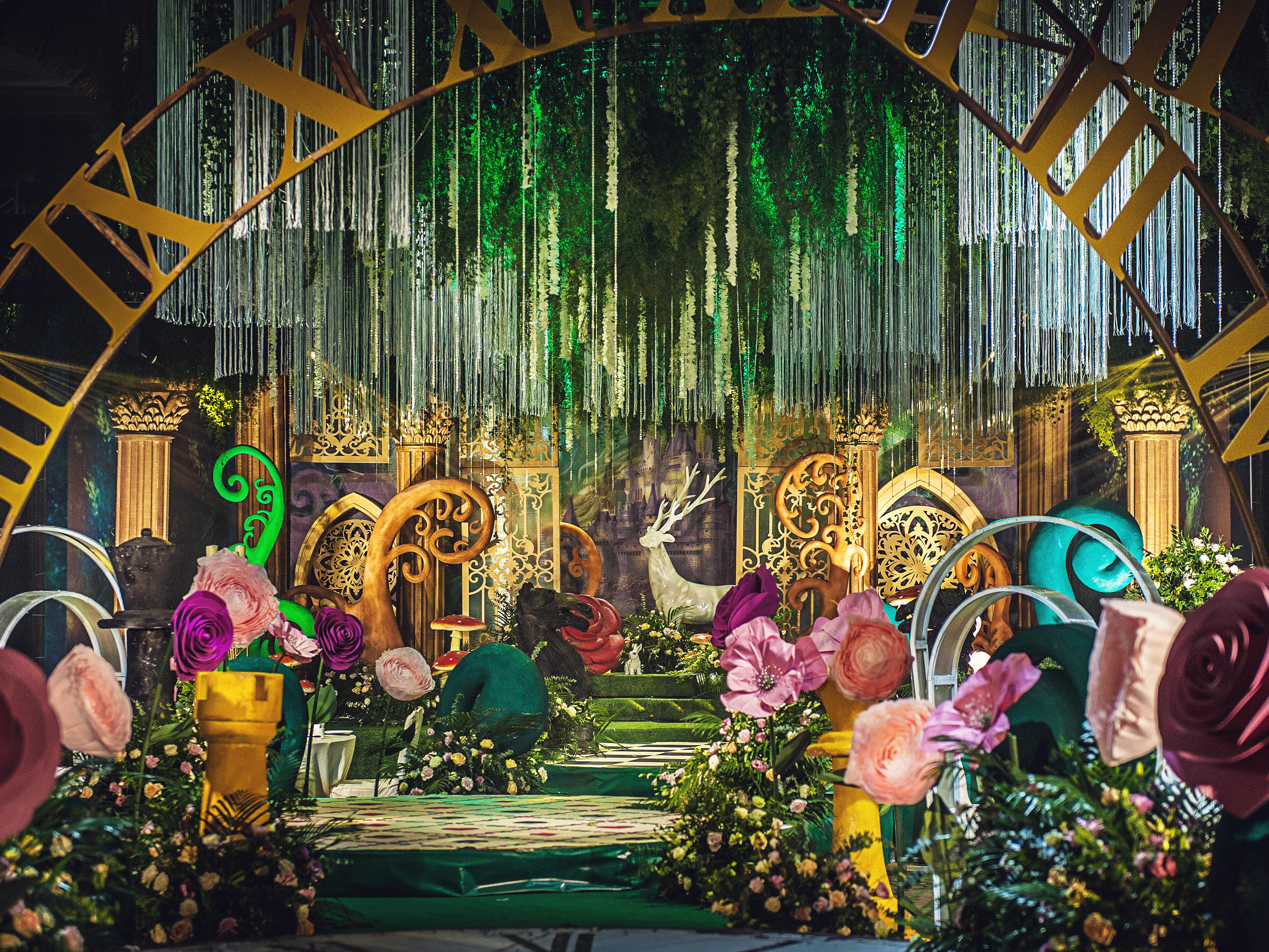 浪漫森系 | 爱丽丝梦游仙境【罗马嫁日婚礼】