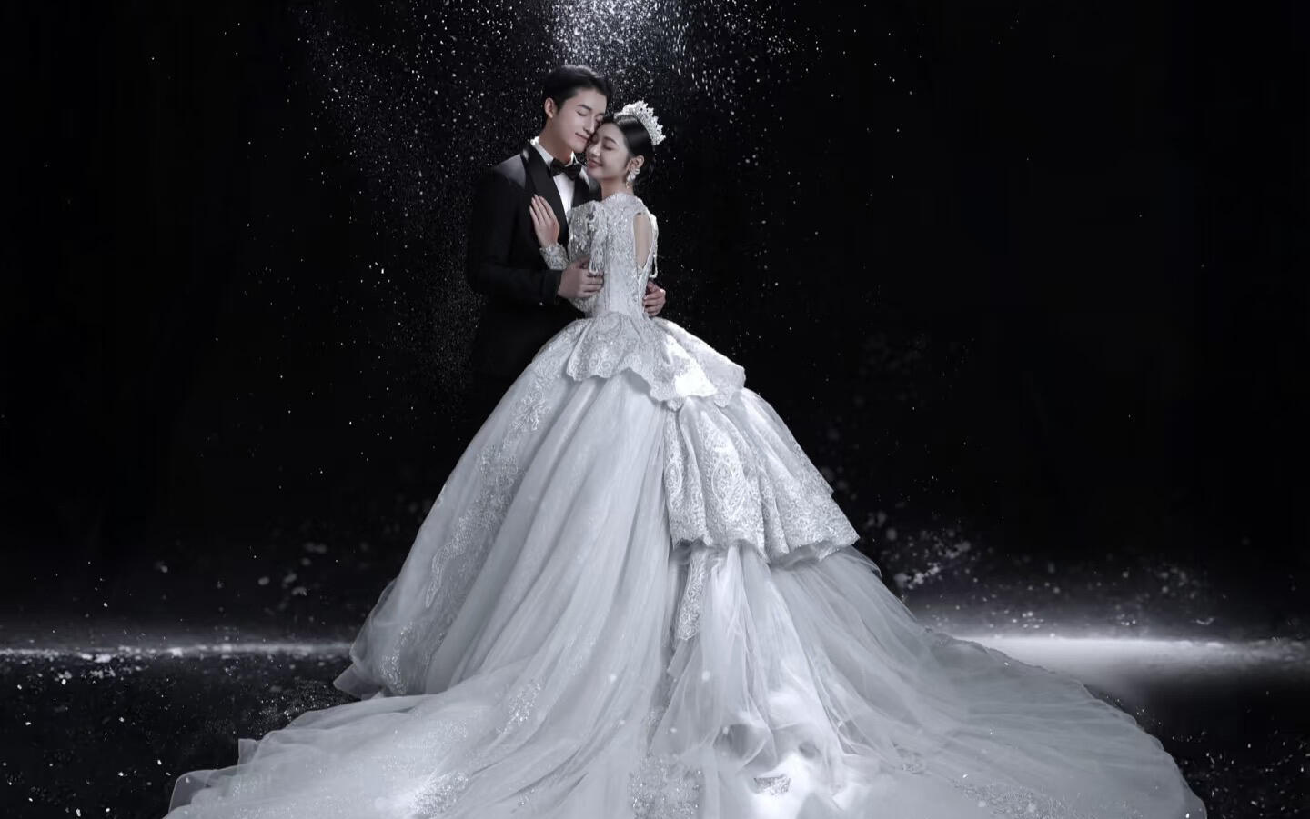 黑色银河婚纱照，极 致浪漫的星空之约