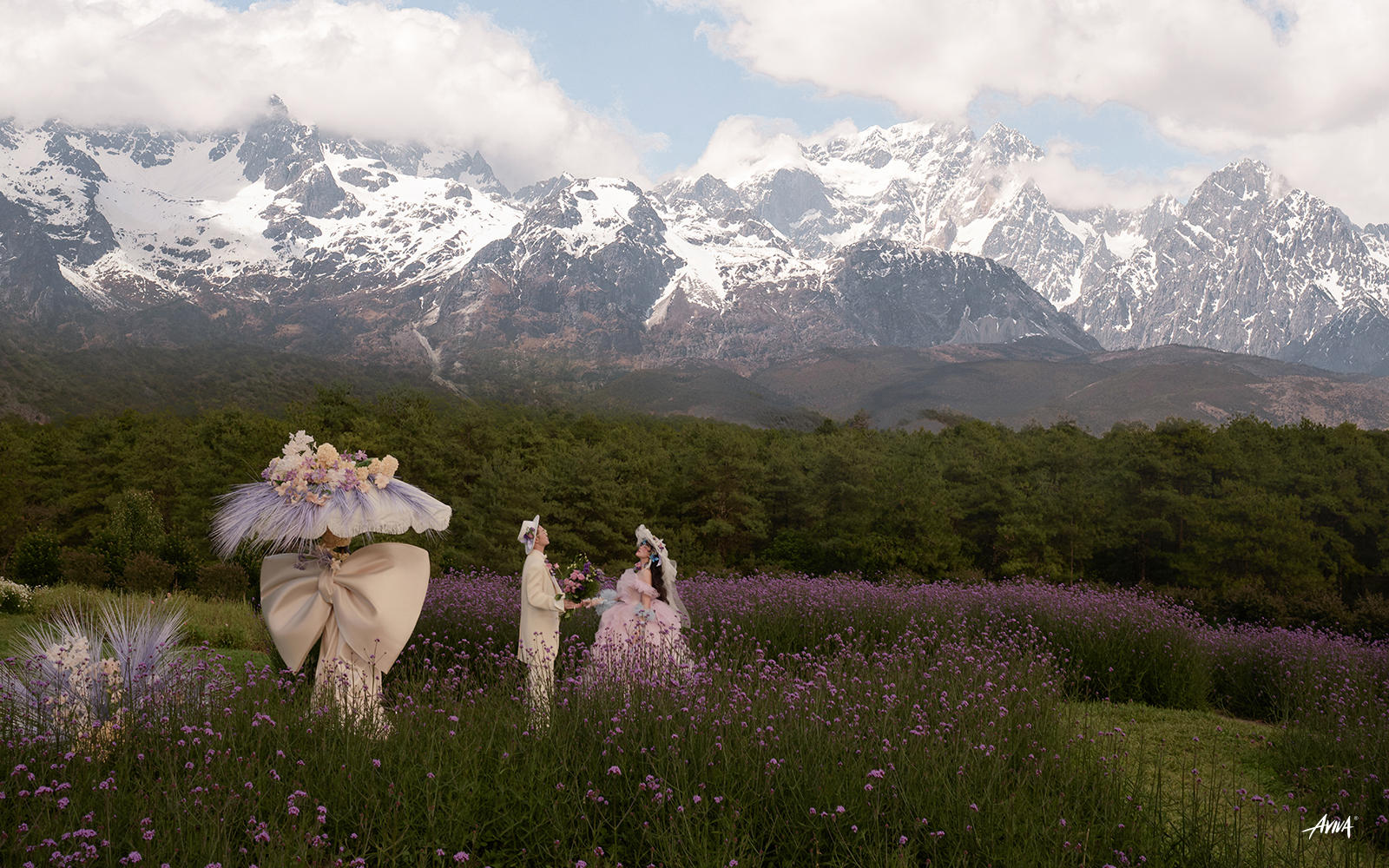 丽江客片·雪山与花海是双倍的浪漫🌸旅拍婚纱照 