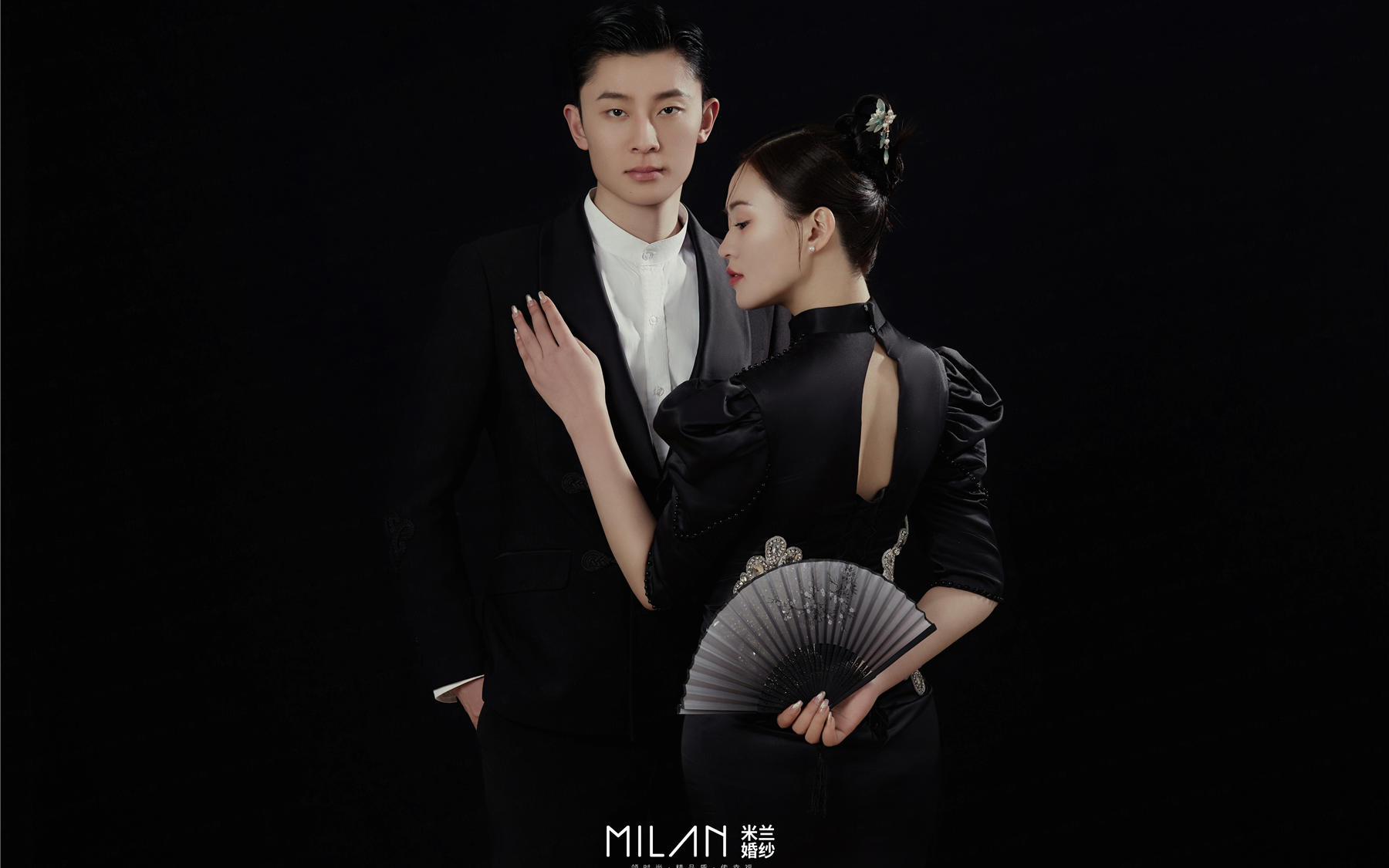 一眼沦陷的新中式旗袍婚纱照，黑纱的高级感绝了