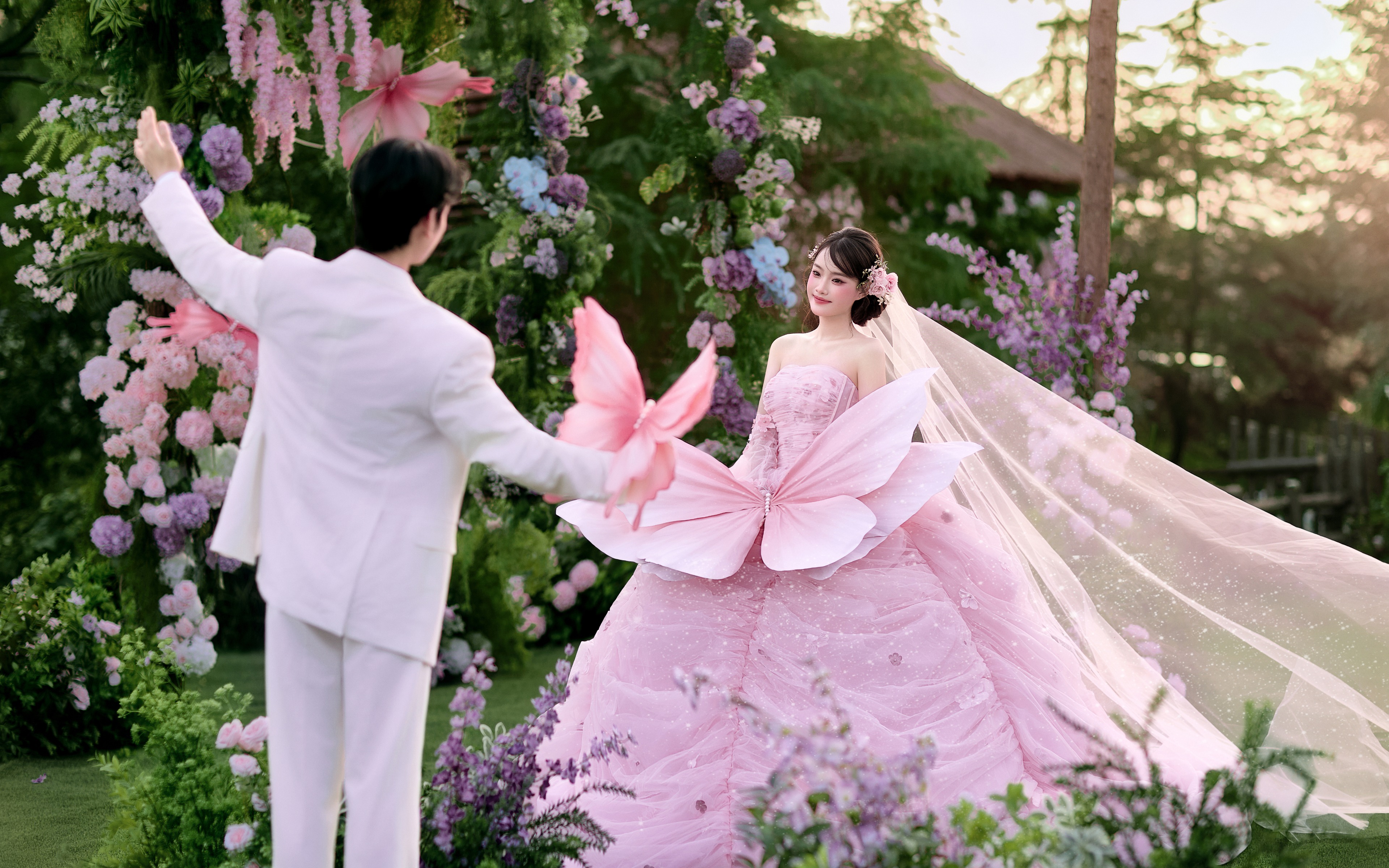 梦幻花园童话少女感婚纱照