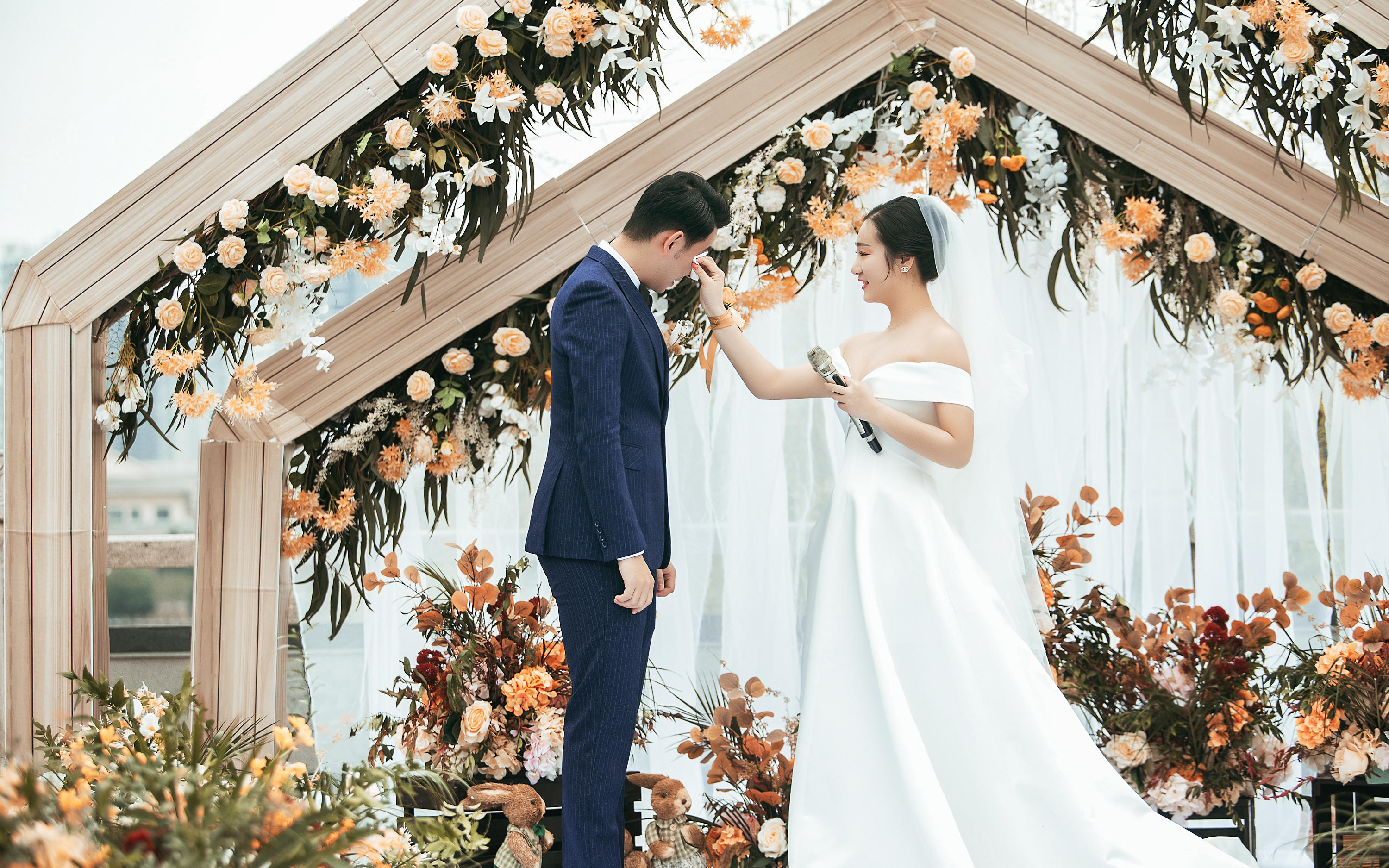 户外婚礼 | 一场高颜值性价比橘色系婚礼