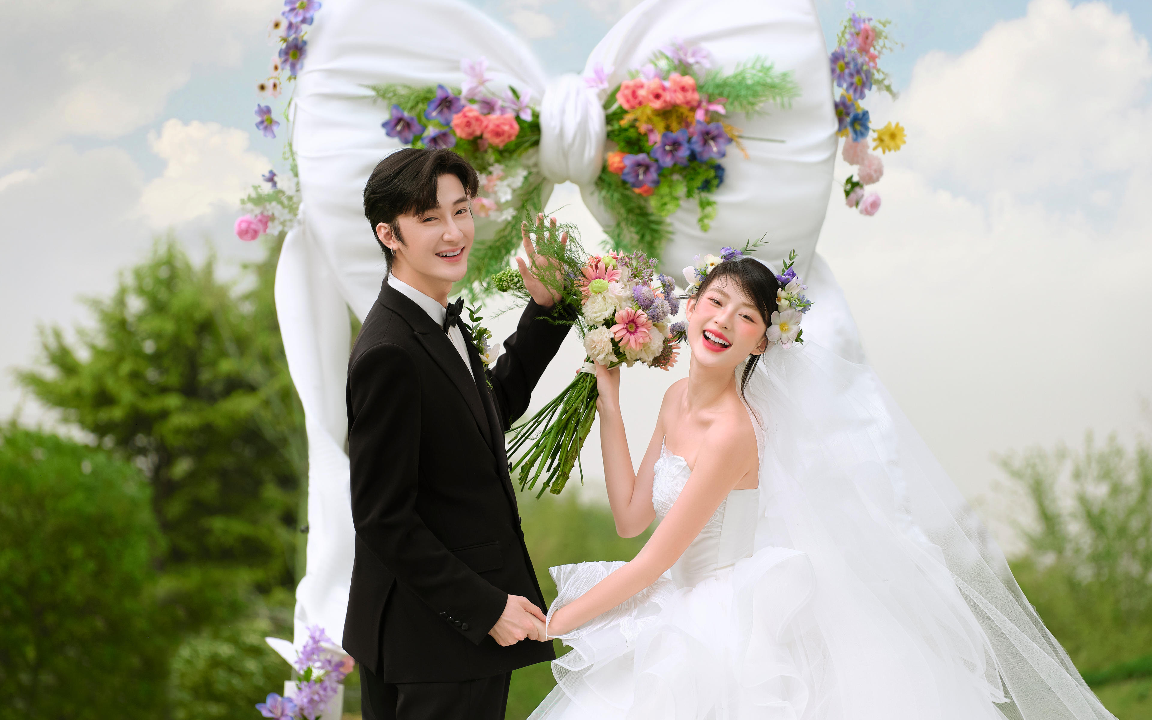 小众草坪婚礼记实，蝴蝶结超甜！