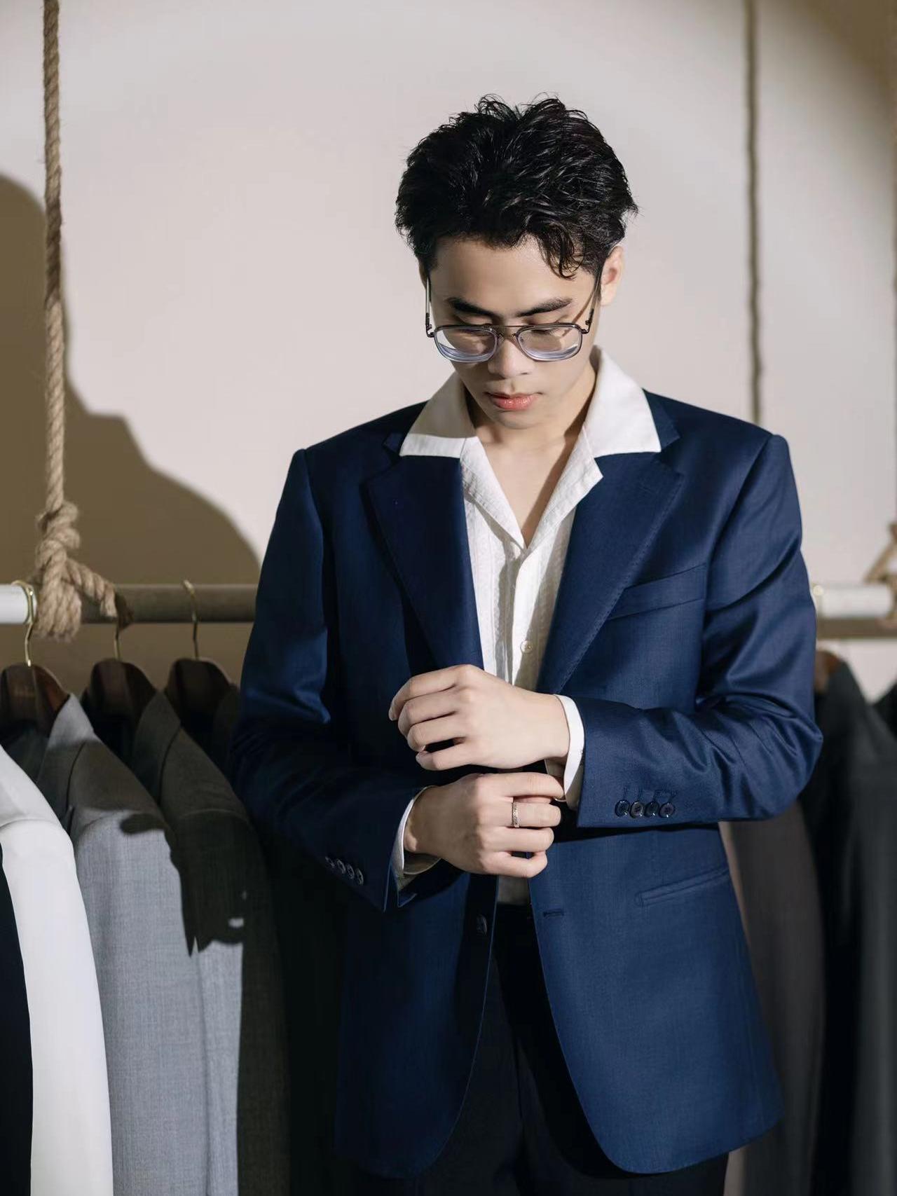 意大利LoroPiana蓝色贵族