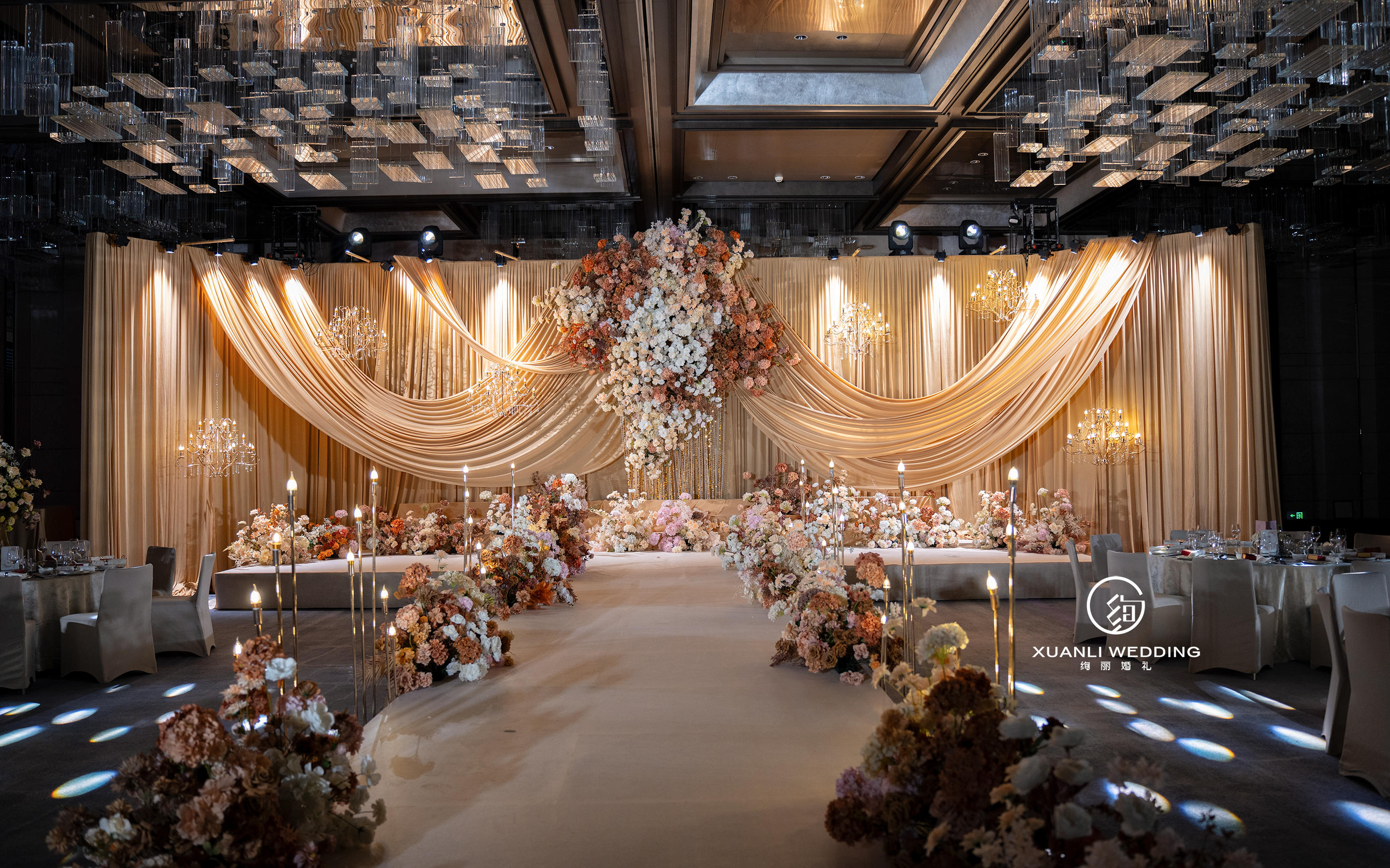 鎏金歲月｜高級(jí)感拉滿的泰式婚禮