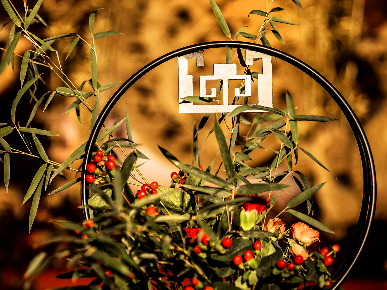 《超值爆款》红金色中式-华典