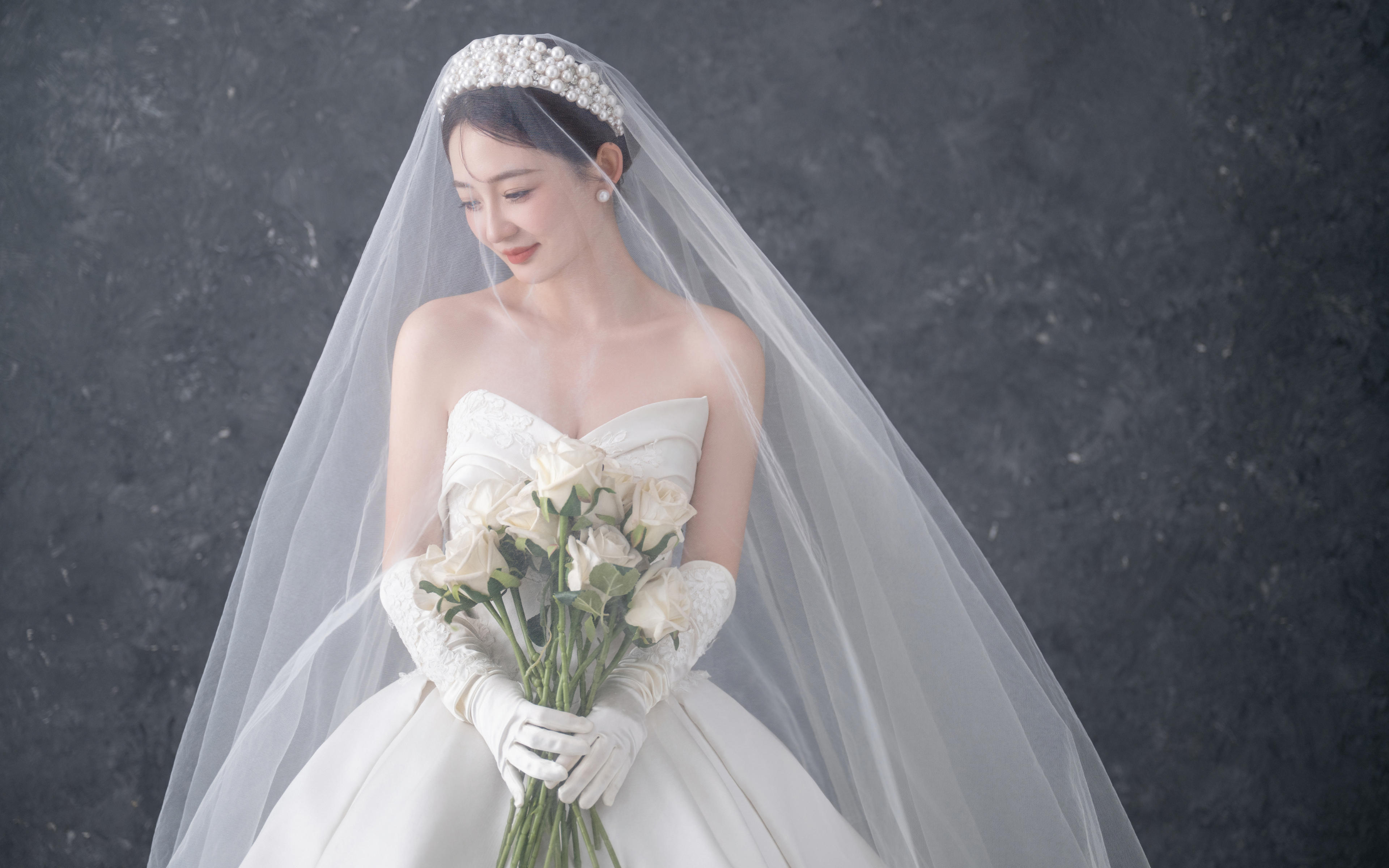 【雪彩客片】帶一點點復(fù)古味道的主紗婚紗照真的超美