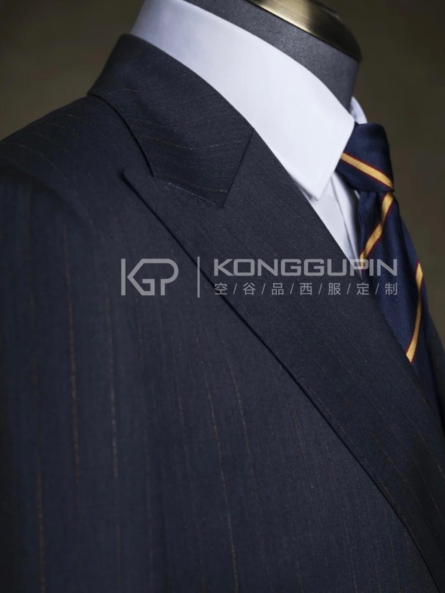 【绅士穿搭】定制暗黑色进口羊毛套装