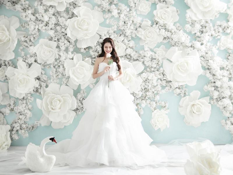 特色婚纱照片_动漫婚纱情侣头像
