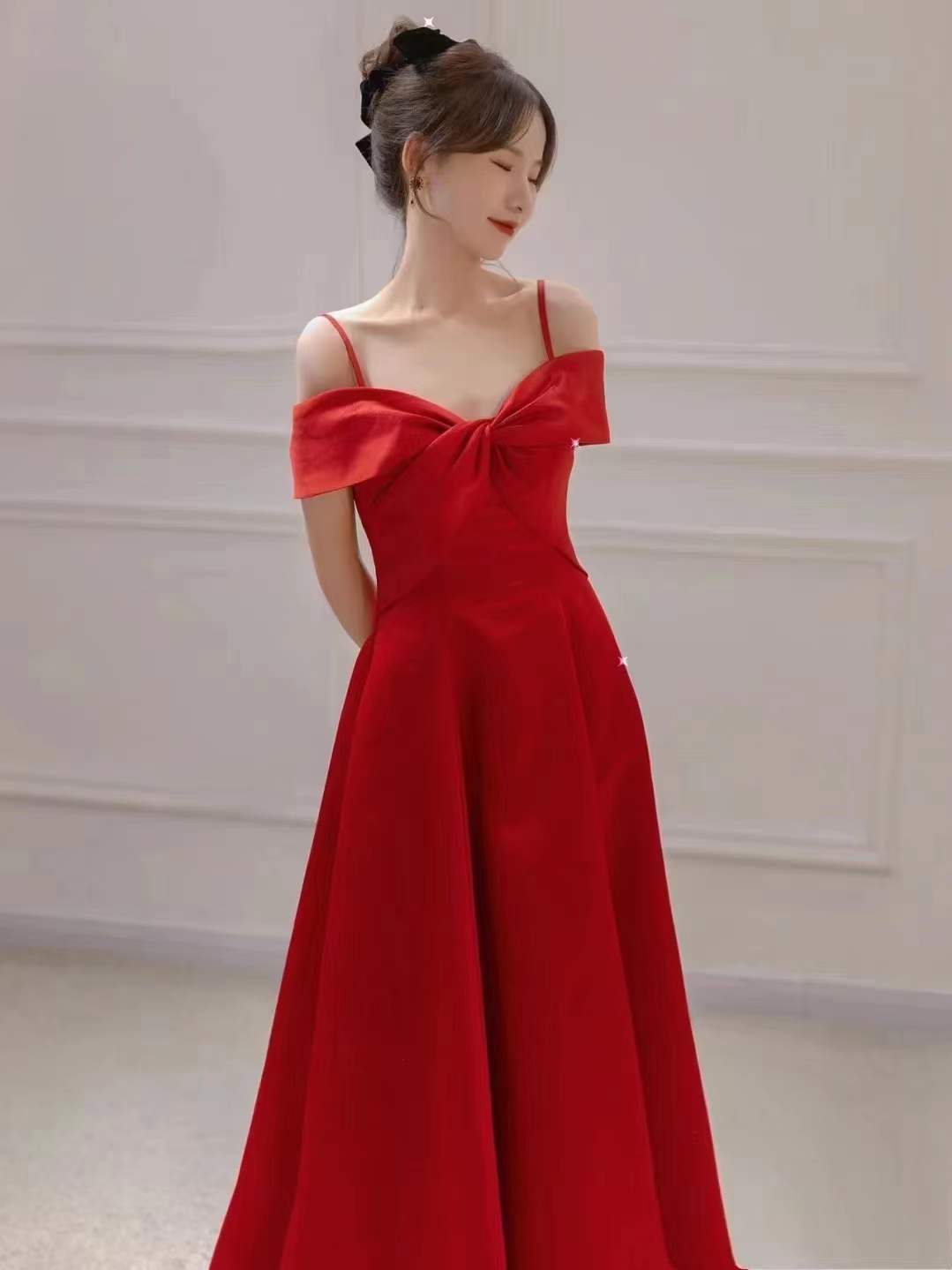 订婚妆+礼服一件