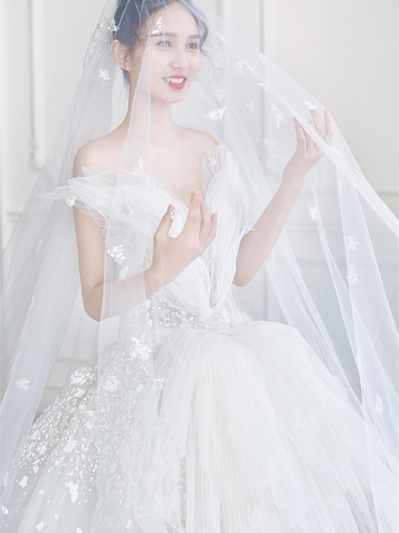 D套餐 图兰朵系列租赁7件套+首席档跟妆