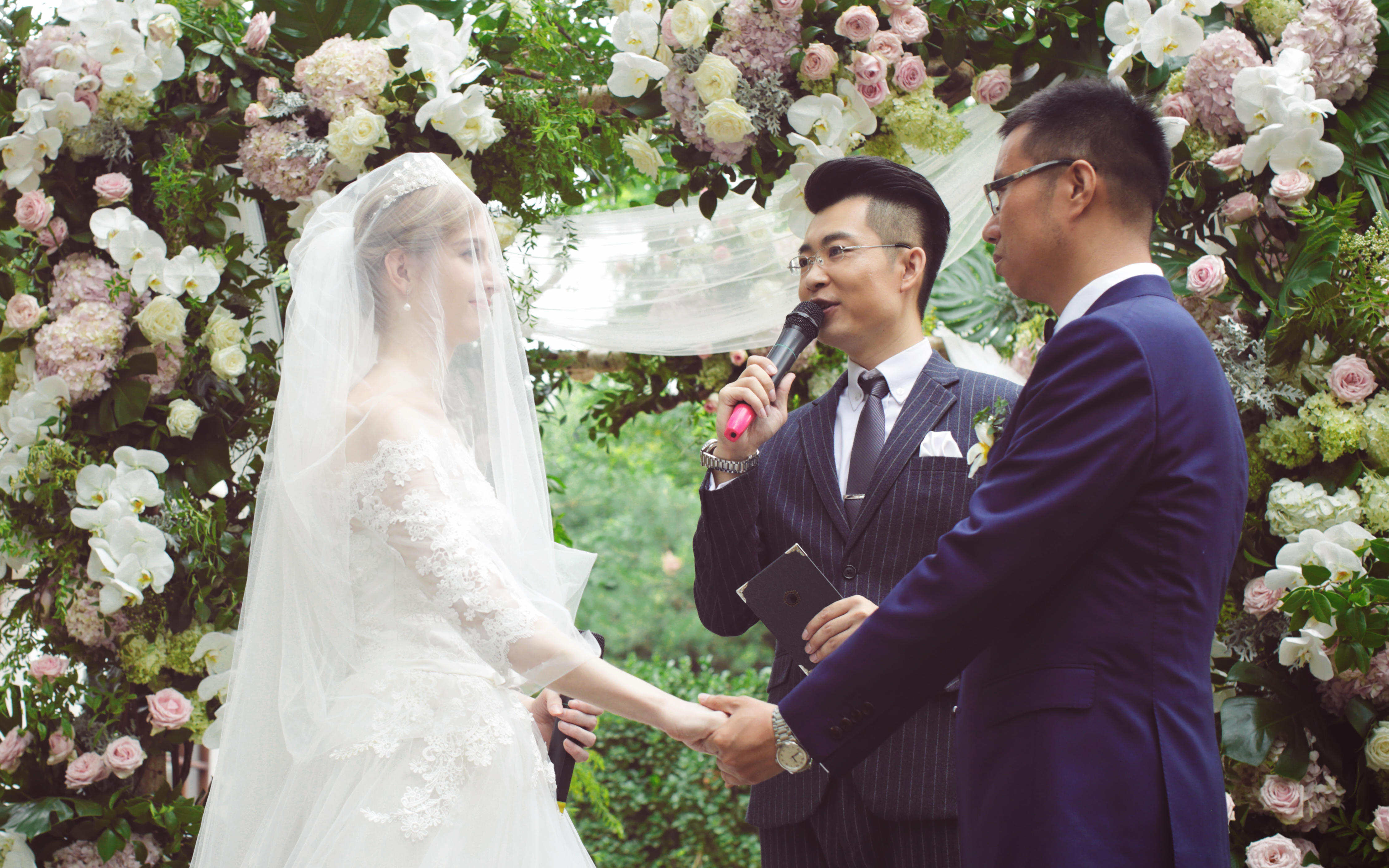 中英双语+专业DJ 磁性好声音 风格多变