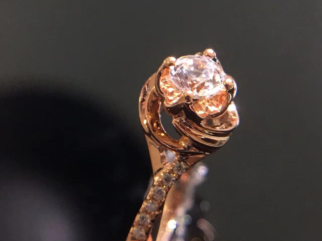 非梵钰禧｜18K金黄玫瑰花苞四爪小清新钻石戒指