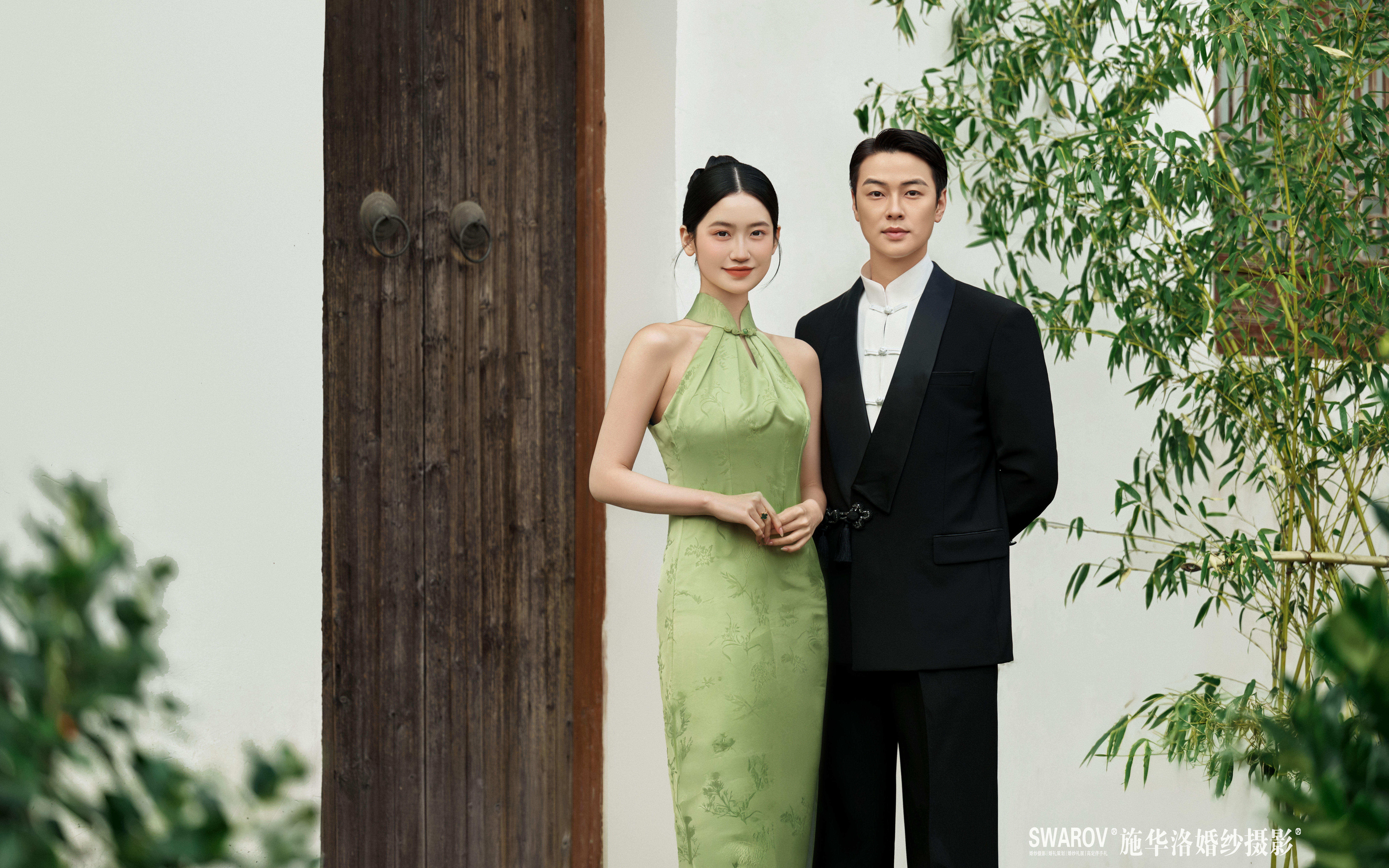 翡翠色旗袍×中式庭院｜把婚纱照拍成古装剧