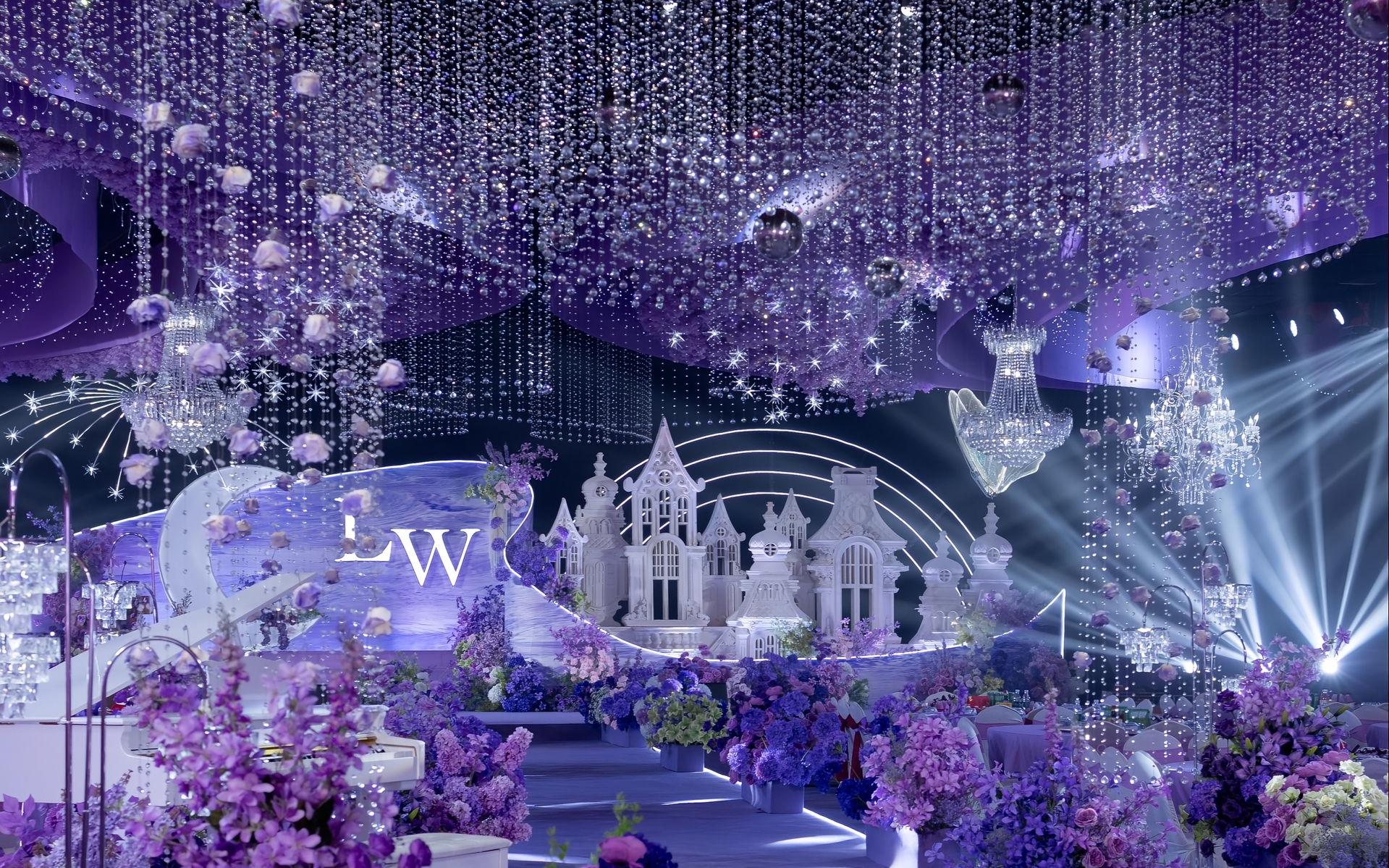 室內(nèi)婚禮布場