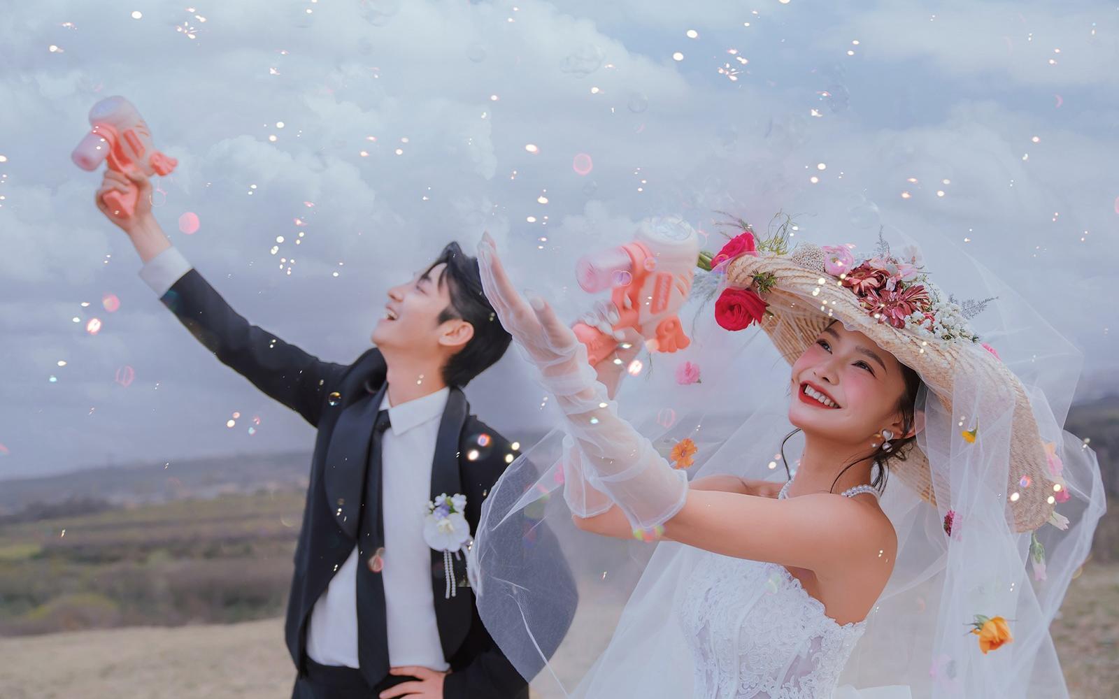 浪漫在冒泡泡🥰超出片的纪实泡泡婚纱照