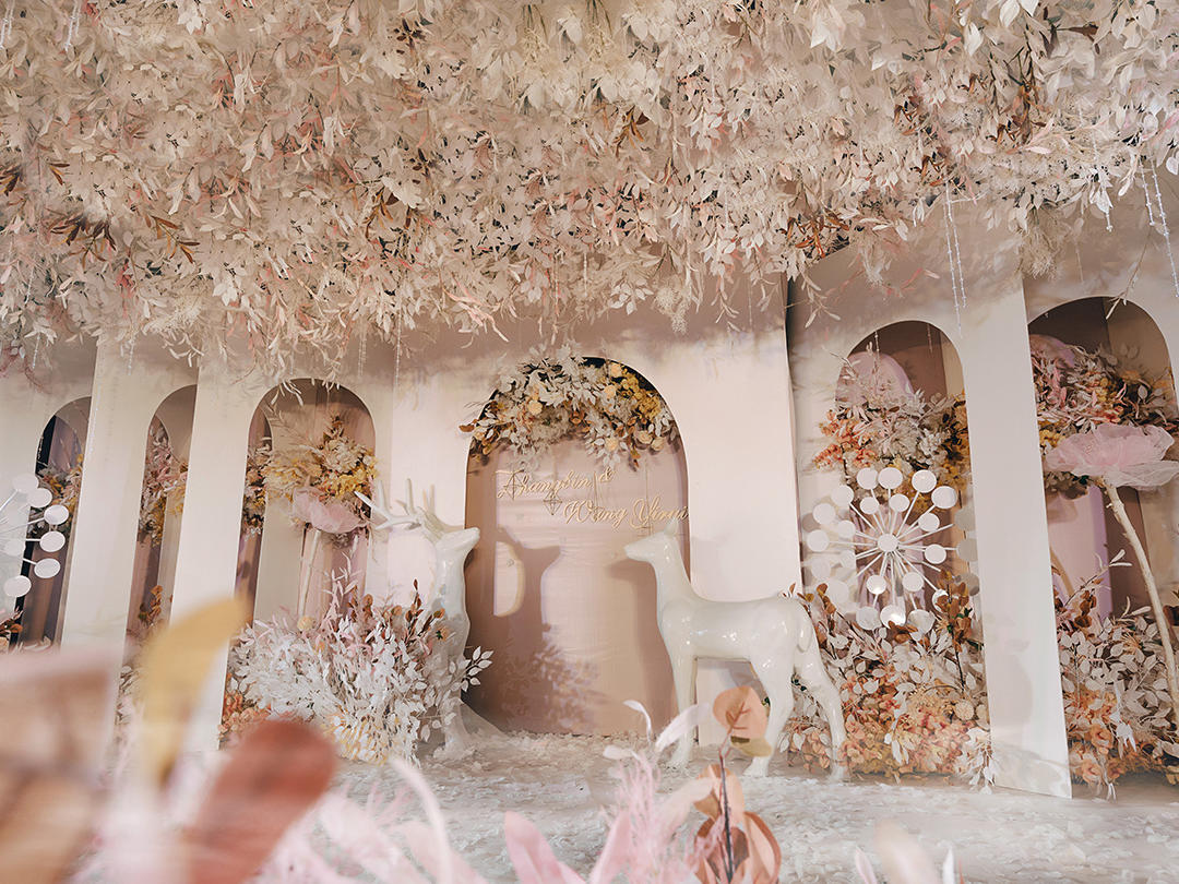 【森林深处的城堡】花路指引新人抵达温馨避风港