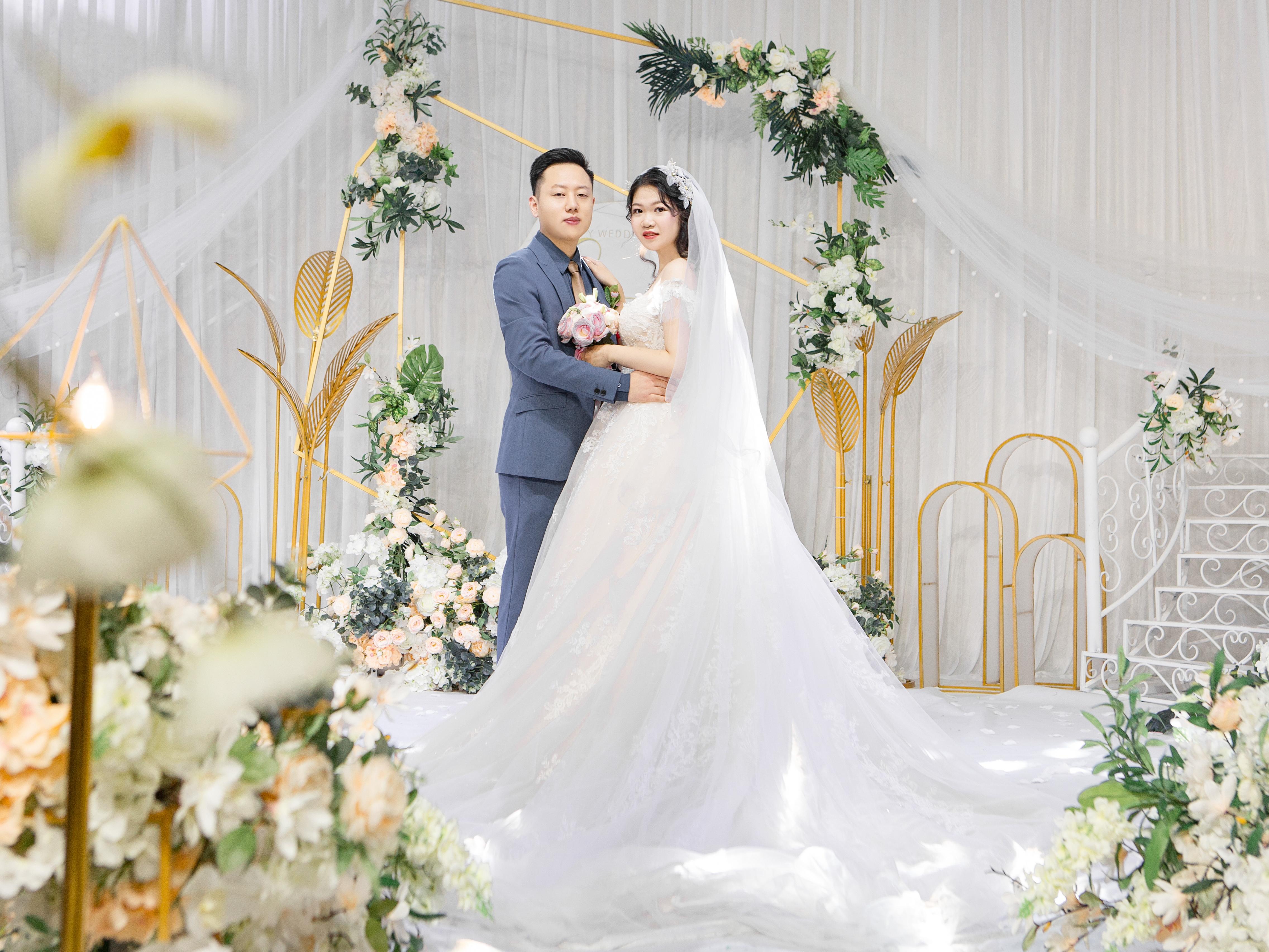 #浏阳VIVI婚纱甜美仪式纱+秀禾服+礼服#