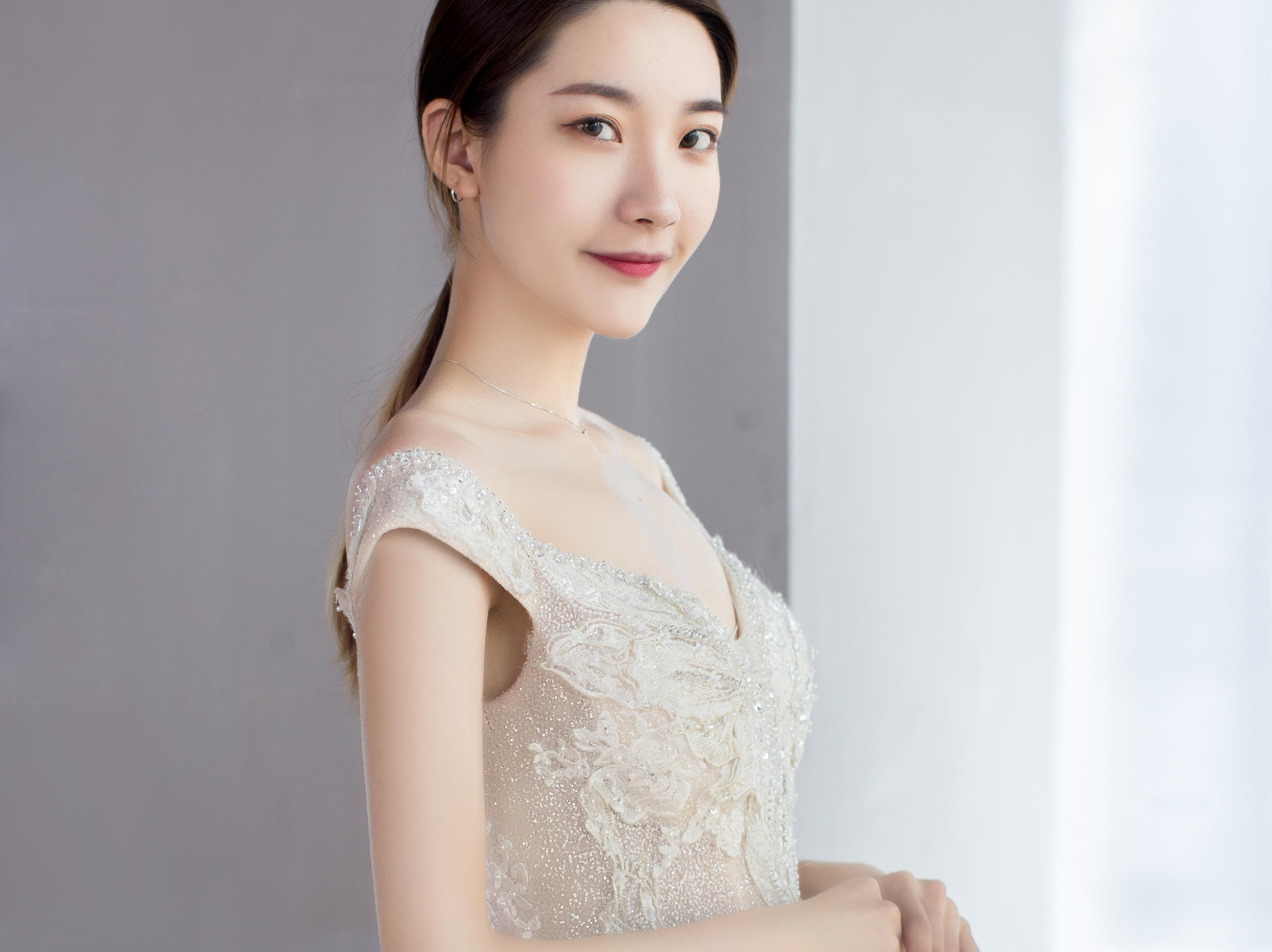 《重磅来袭》全程跟妆奢华主纱、秀禾服敬酒服服