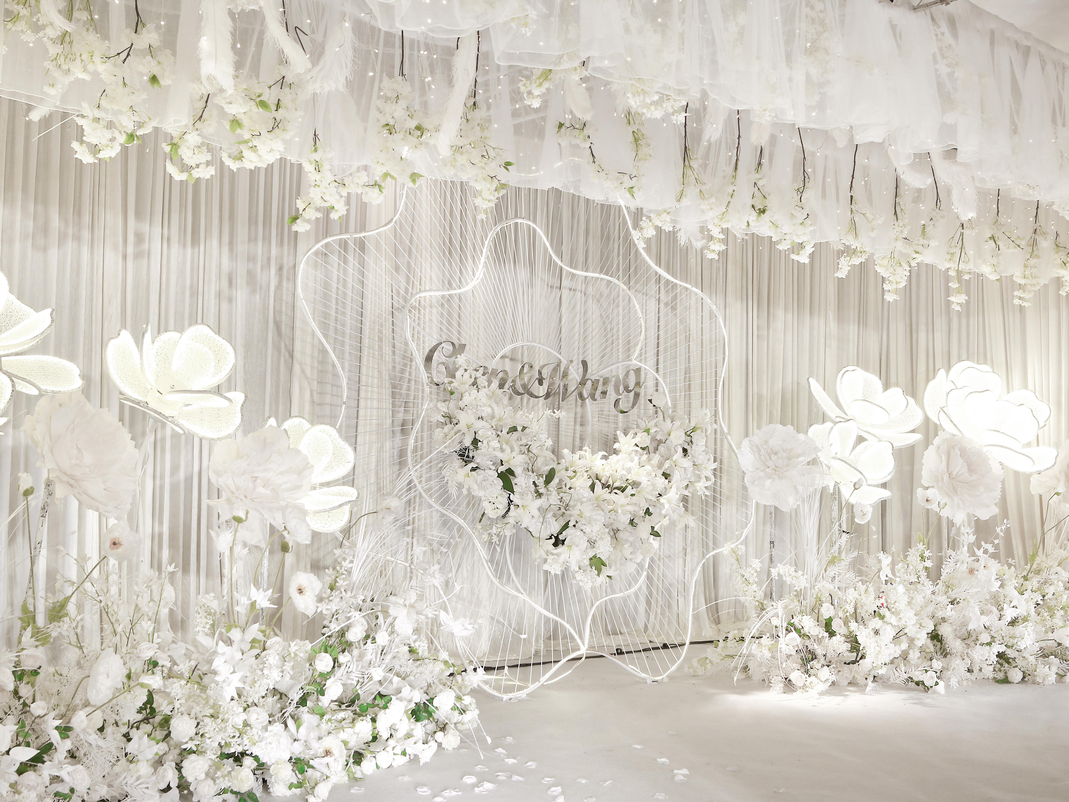 小预算之选，一价全包 纯白色主题婚礼