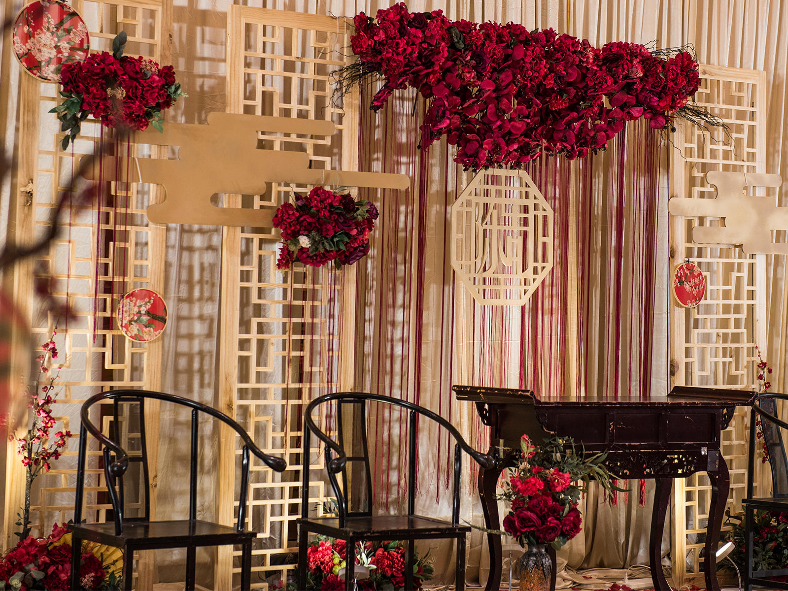 大气红金色新中式风-《合壹》