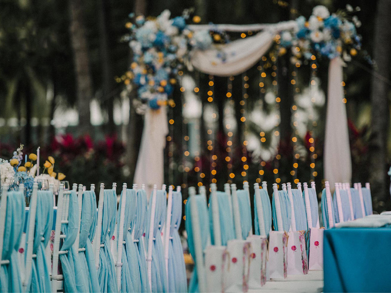 豪华布置系列资深人员团队+进口音响设备+户外桌椅