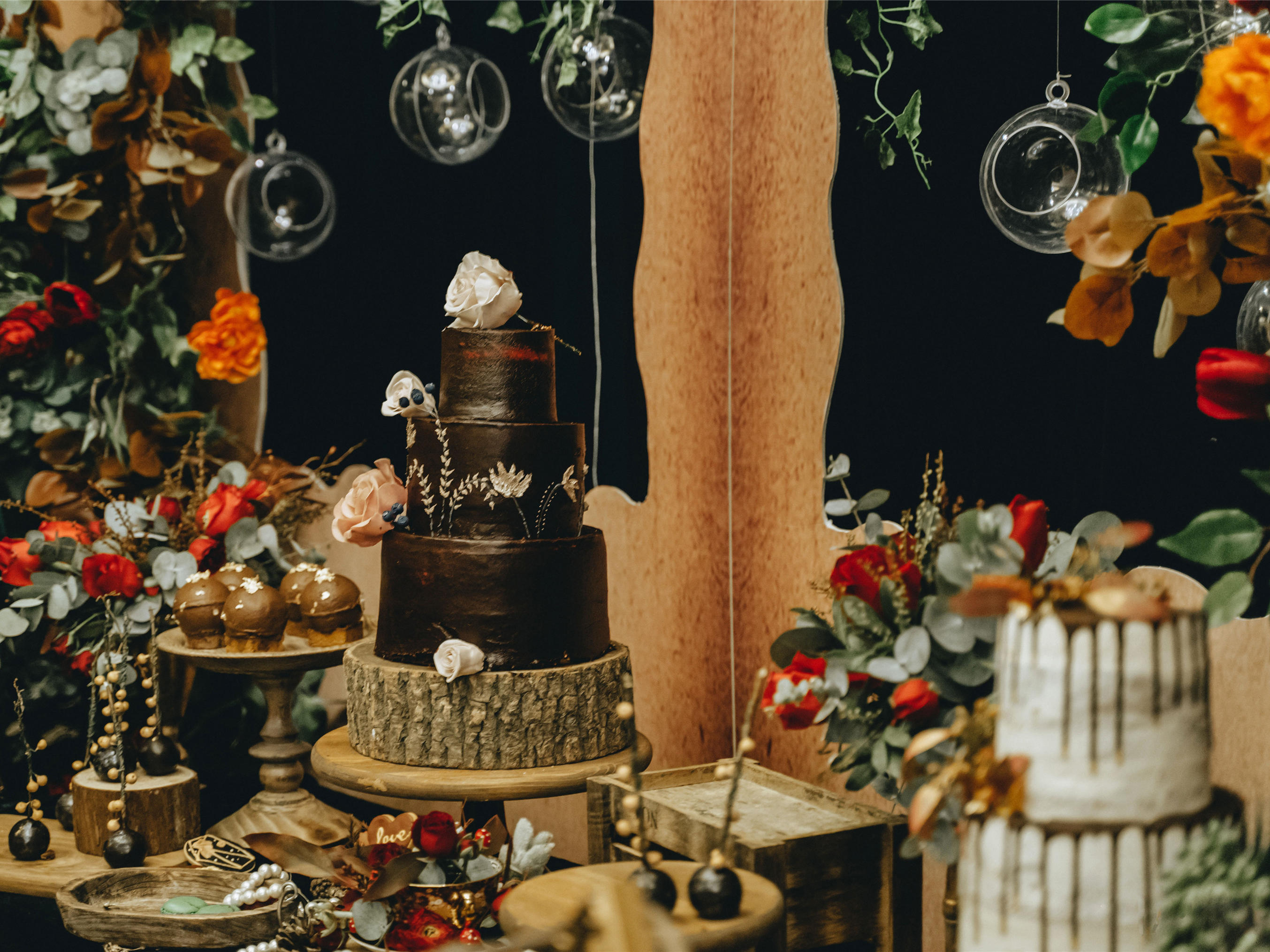 写进千山落笔是你 书尽泛黄扉页是你