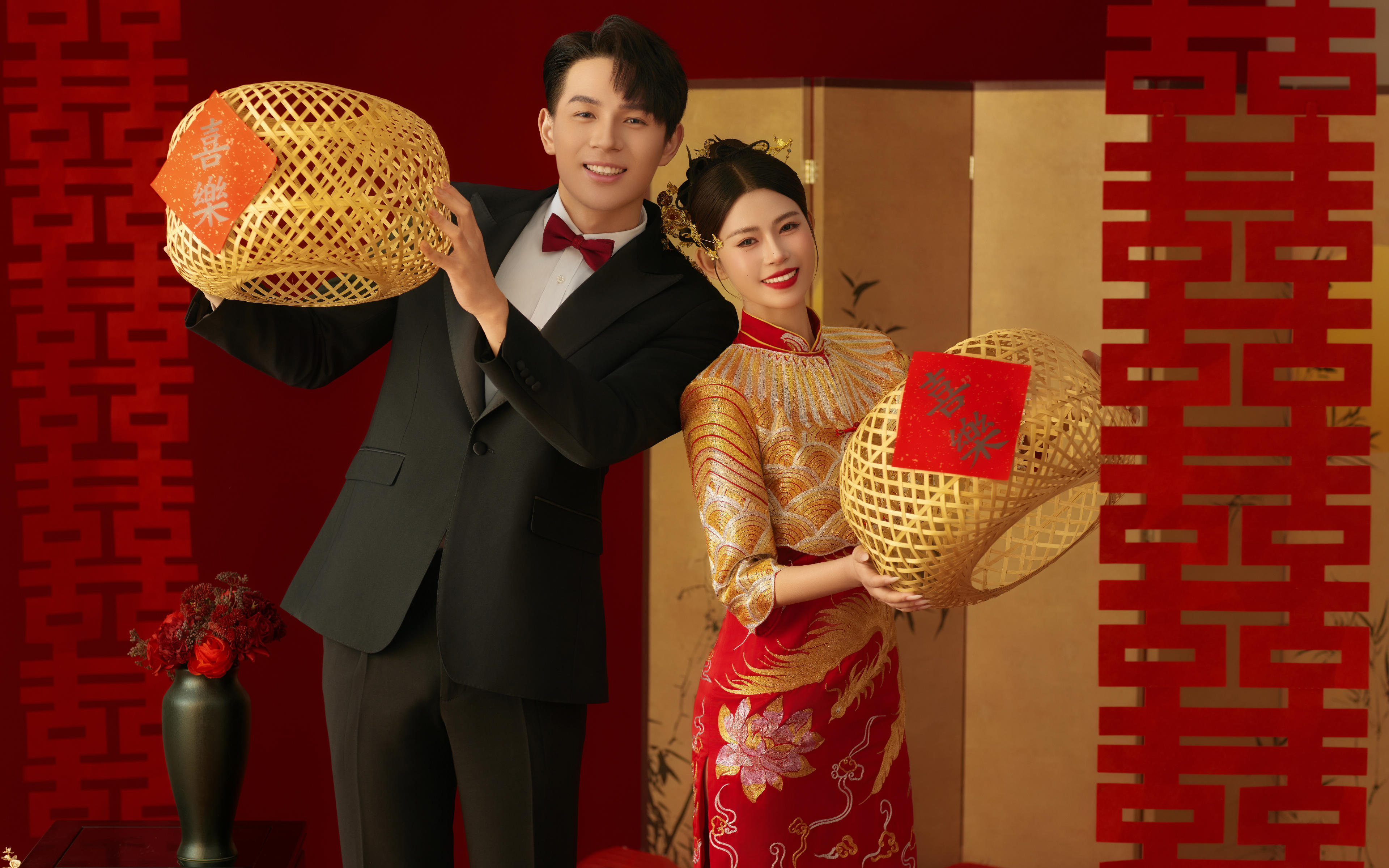 后悔沒(méi)早點(diǎn)拍   這套新中式婚紗照太香了