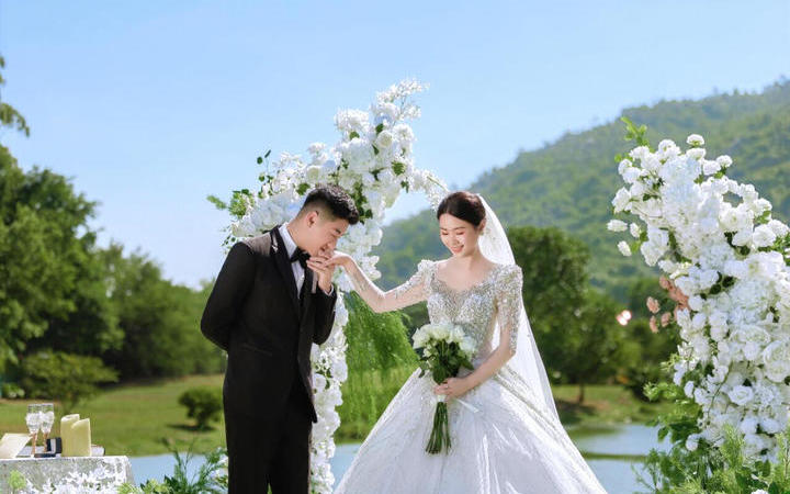 ！結(jié)婚必拍的目的地婚禮婚紗照~