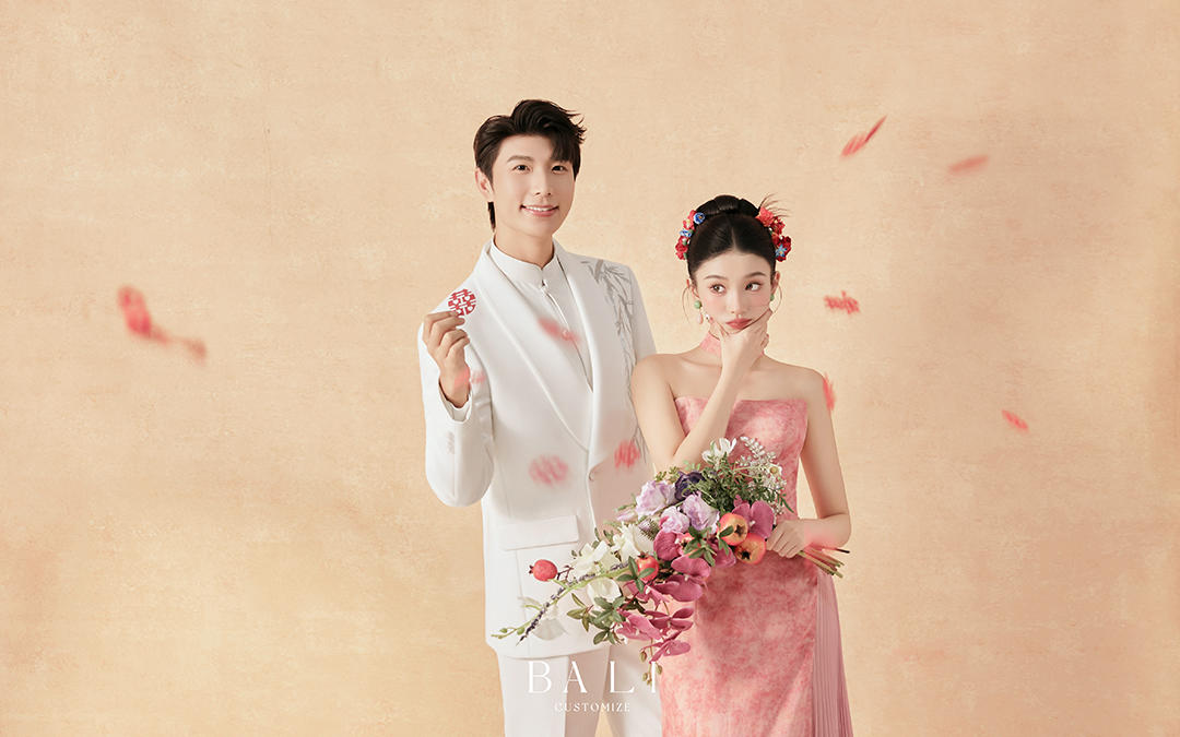 轻复古甜系新中式婚纱照