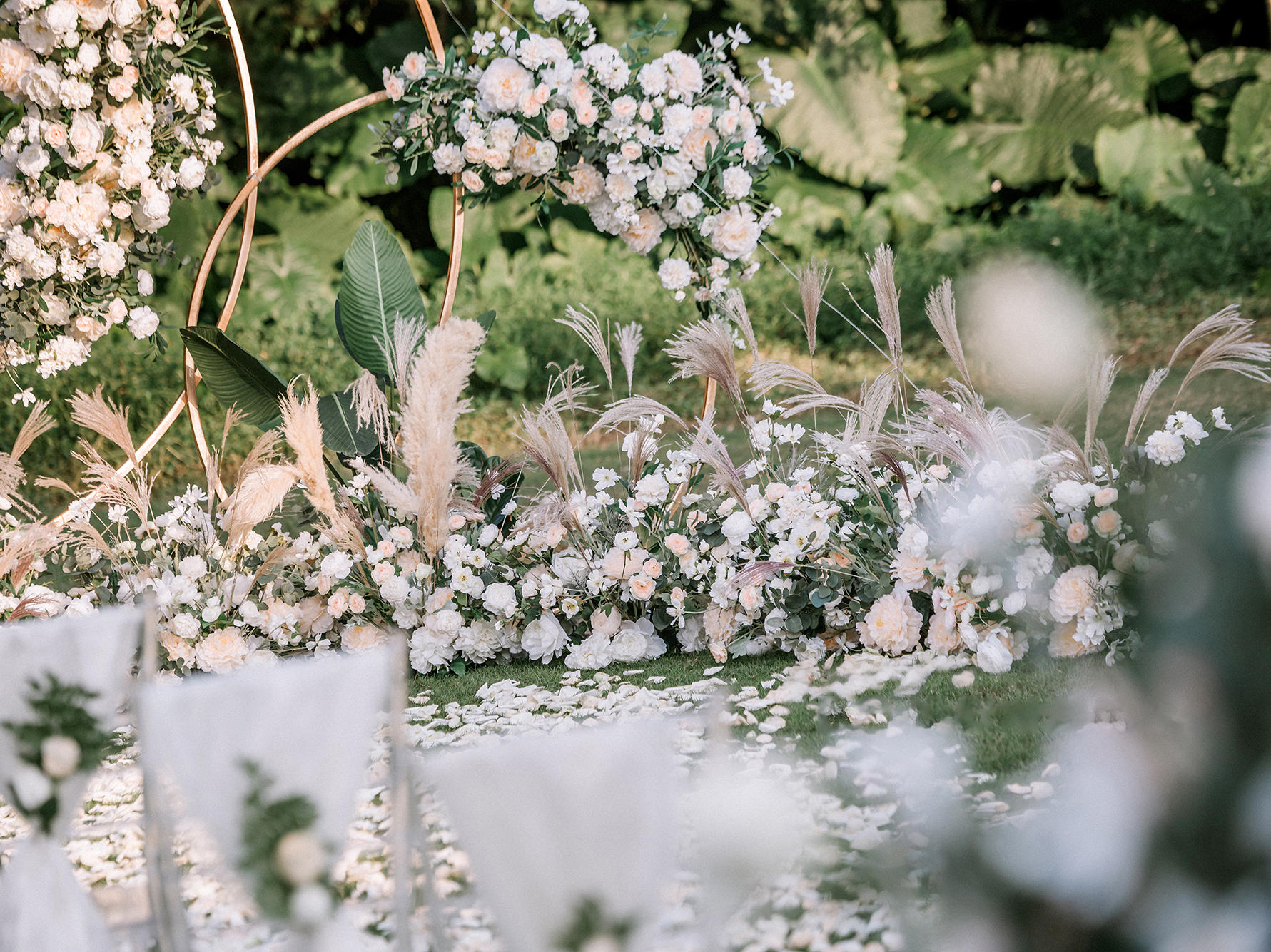 【户外婚礼】19年大热 小清新户外草坪婚礼