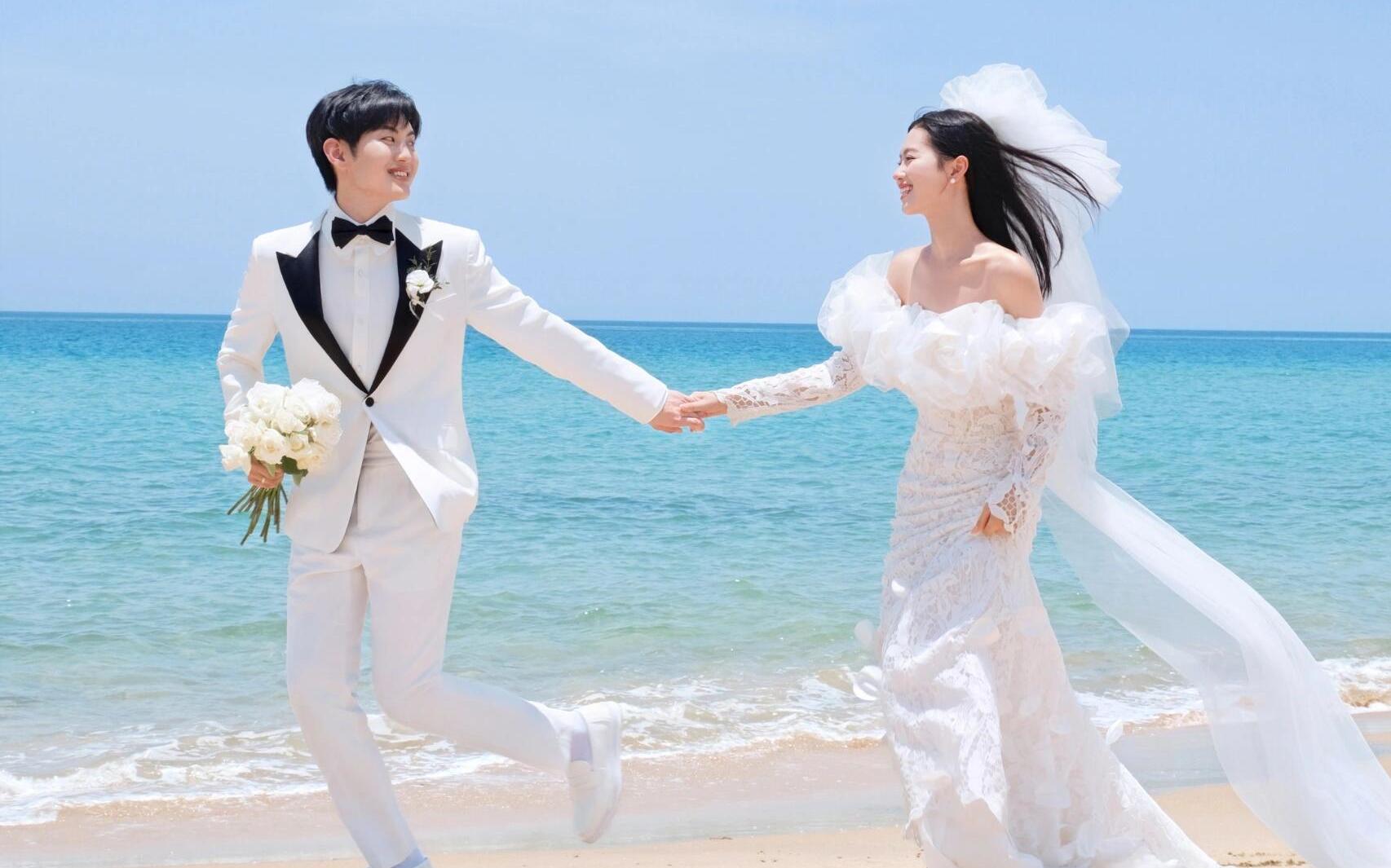 「客片鑒賞」海風(fēng)親吻，愛情的治愈系婚紗照??