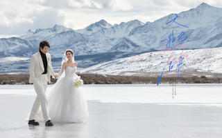 【天鹅湖】终于拍到了川西的雪景主纱婚纱照