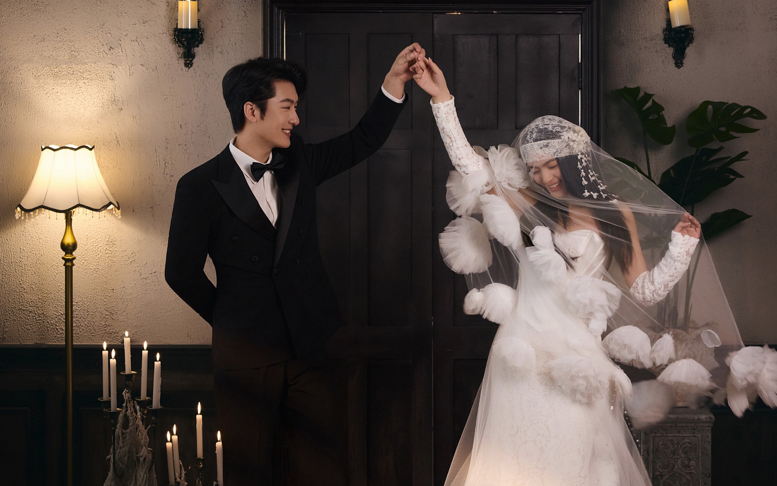 谁懂呀｜复古老钱风婚纱照的魅力