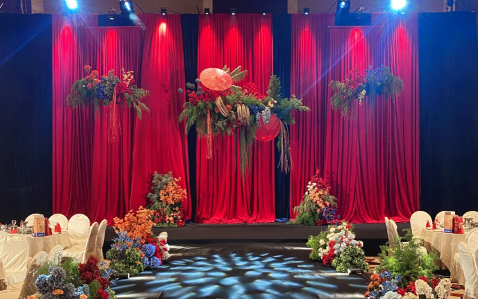 丽江婚礼-挑高大气布幔