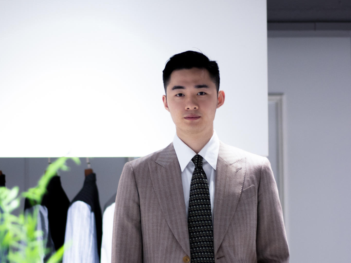 【专业设计】驻店设计师为您设计满意的西服