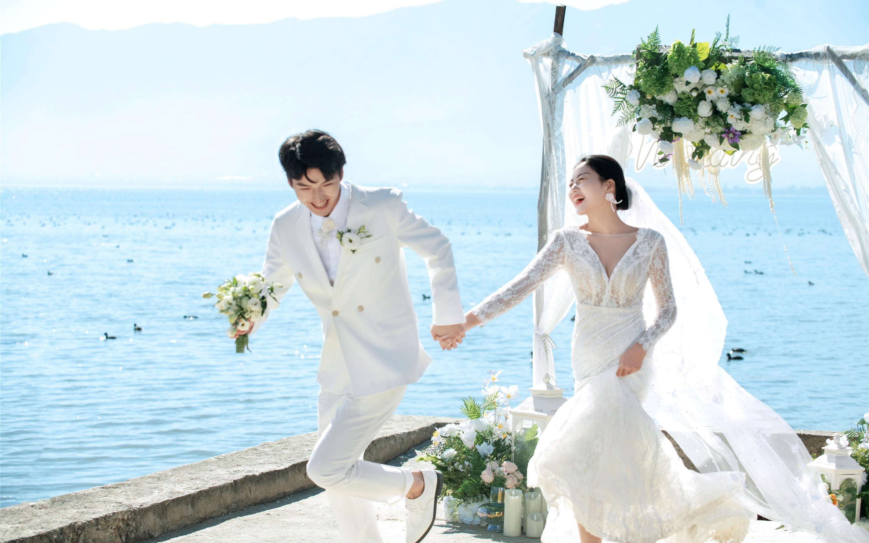 丽江大理三亚旅拍婚纱照预定中