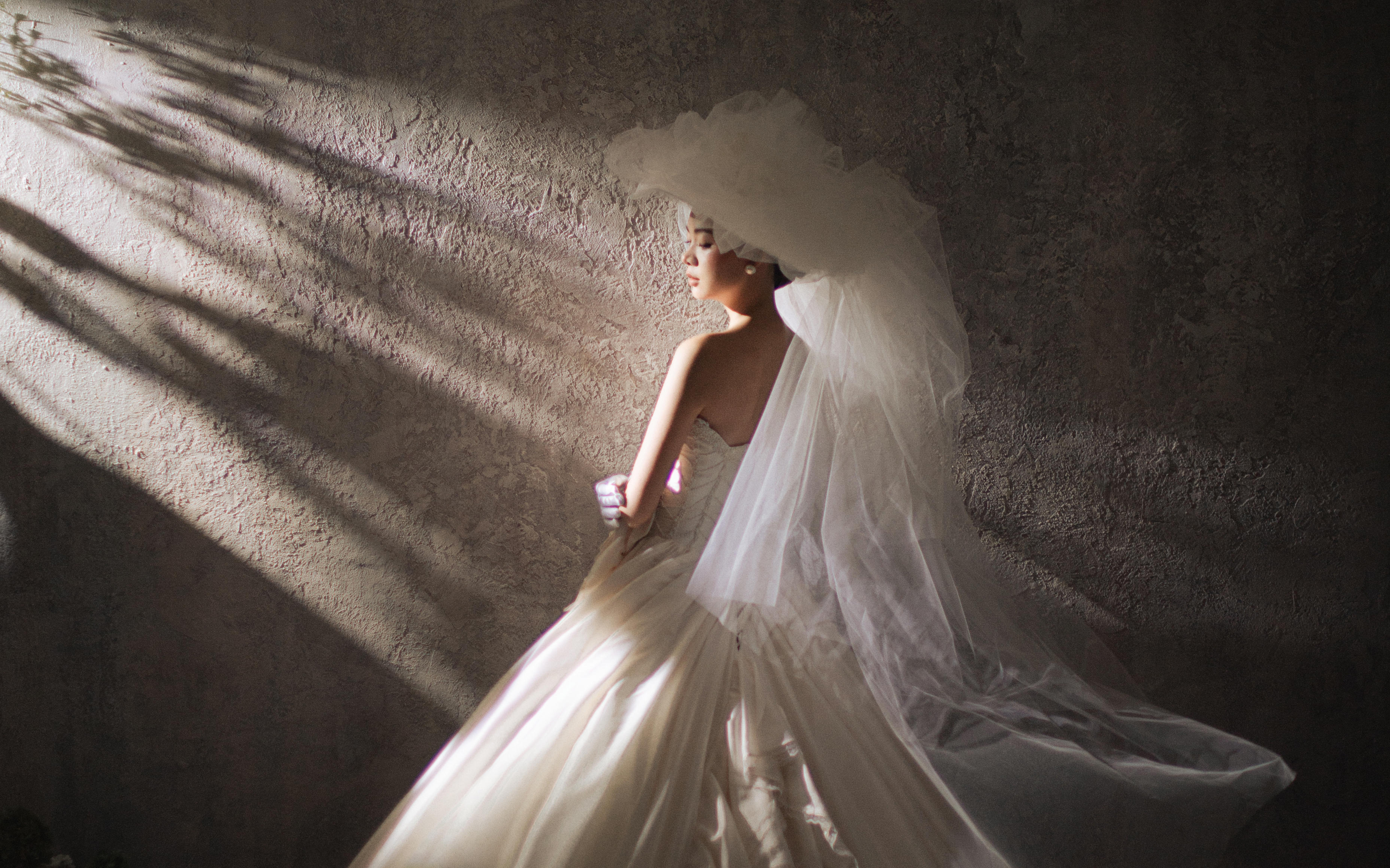 室內(nèi)極簡(jiǎn)光影