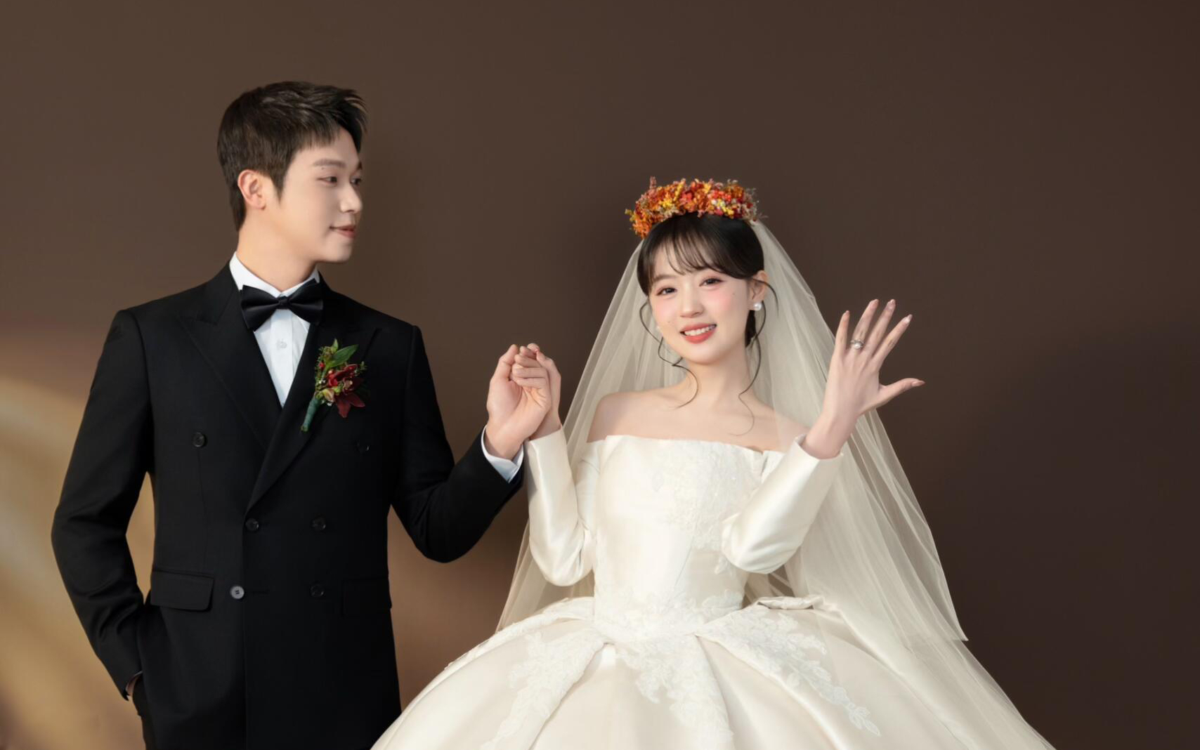 高级感拉满 轻复古油画质感婚纱照