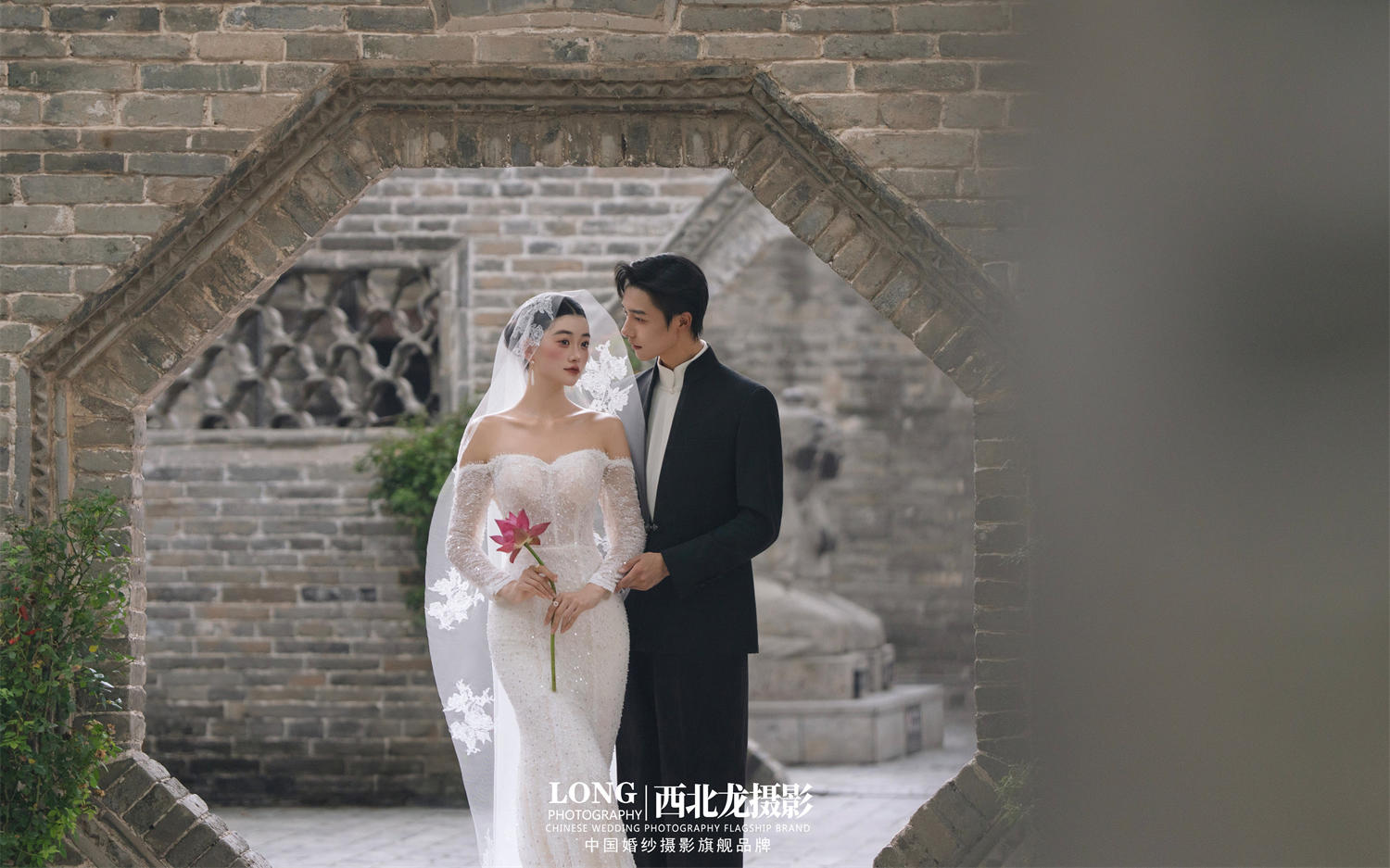 淪陷于東方美學(xué)??園林婚紗照美得像一幅畫