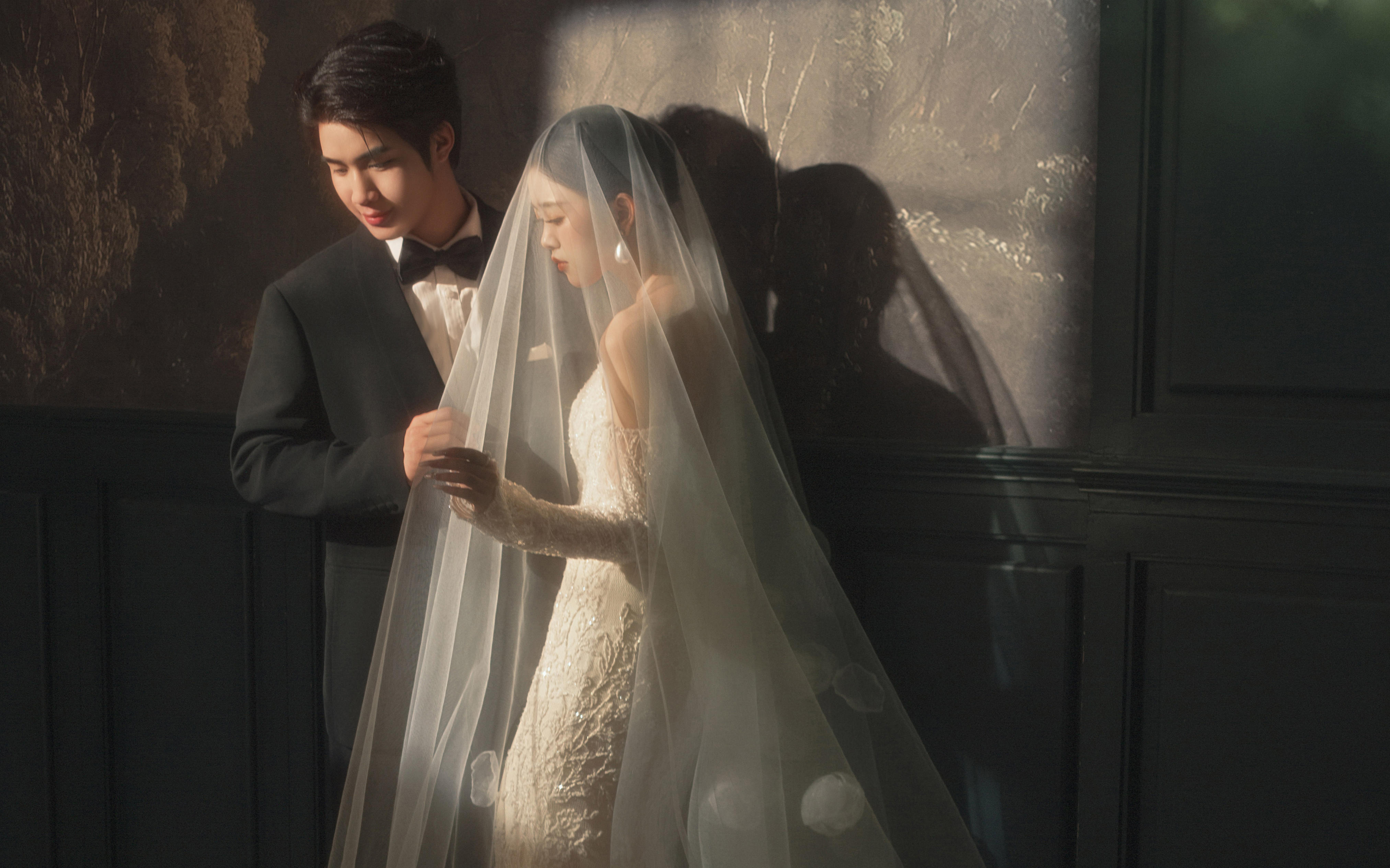 “玫瑰落地，爱意生根。”｜高级感拉满！