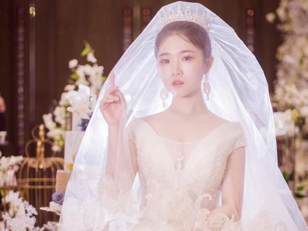 【超值】梦幻公主系列定制婚纱+礼服+出门纱或秀禾