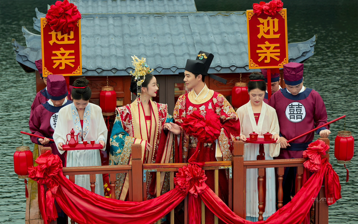 【米兰尊荣】—-汉服为媒，情定终身